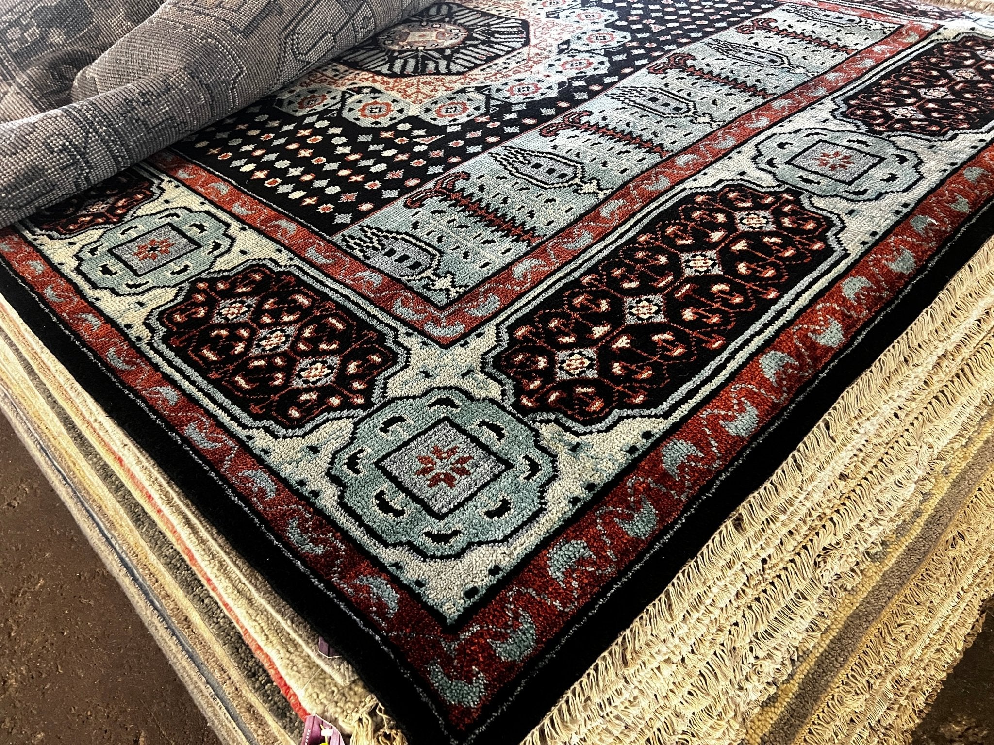 Mystery 8x10 Hand-Knotted Oushak Rug April 30 2023 | Banana Manor Rug Factory Outlet