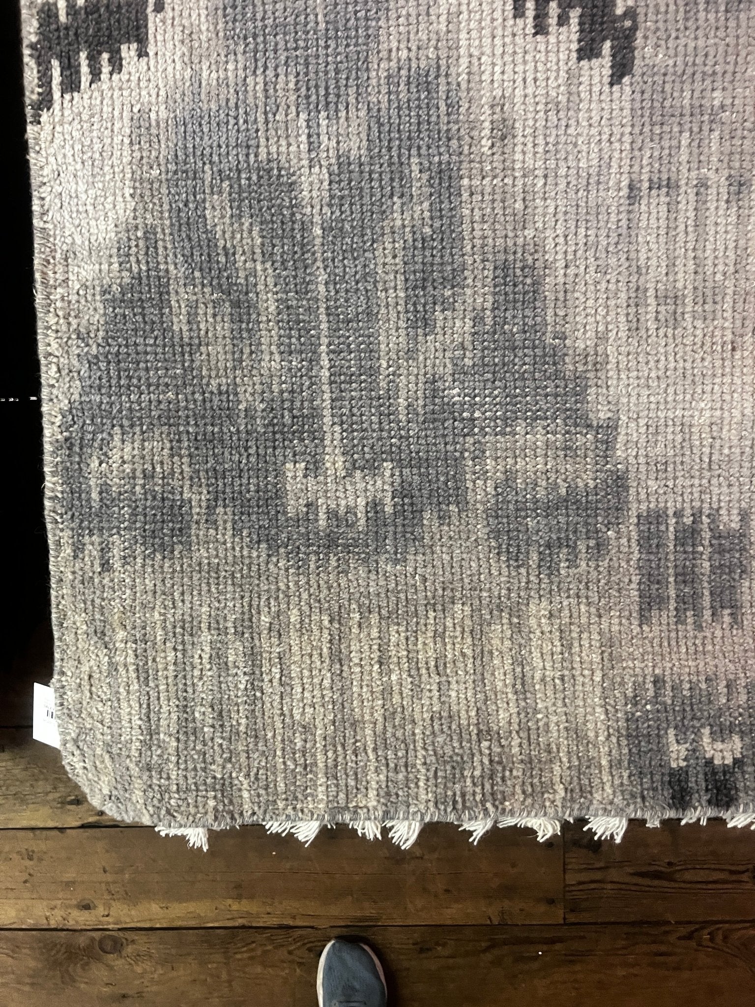 Mystery Man 4.4x6.4 Grey Hand-Knotted Modern | Banana Manor Rug Factory Outlet