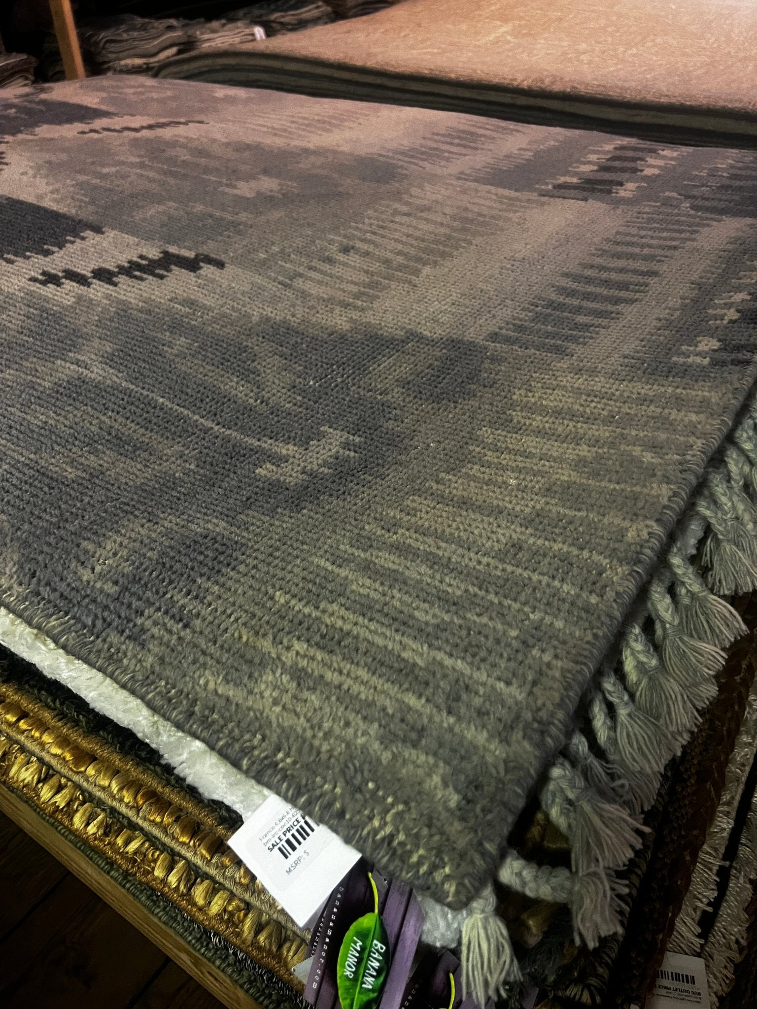 Mystery Man 4.4x6.4 Grey Hand-Knotted Modern | Banana Manor Rug Factory Outlet