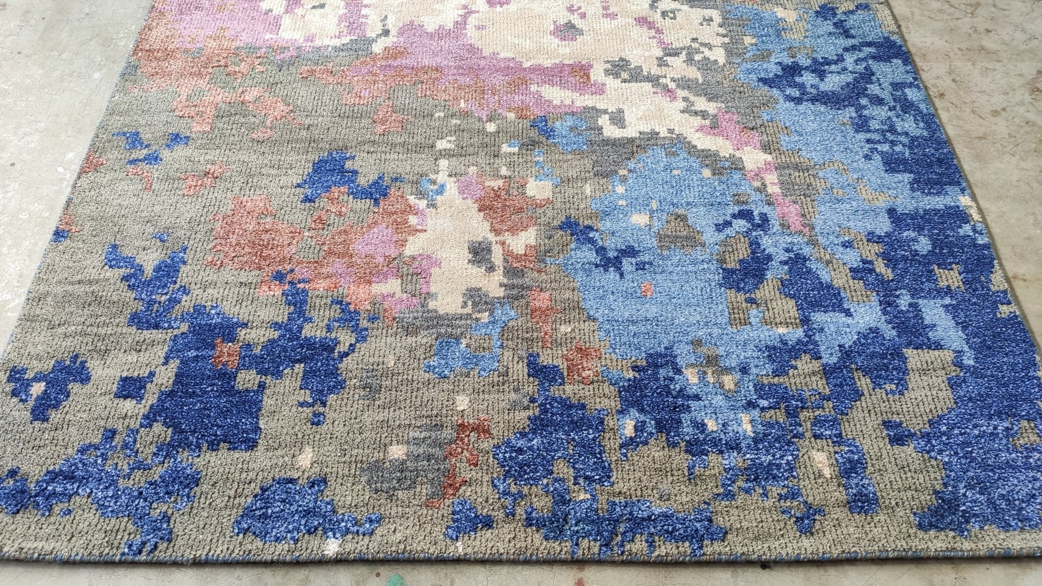 Mystique 5.6x8 Blue Abstract Hand-Knotted Rug | Banana Manor Rug Company