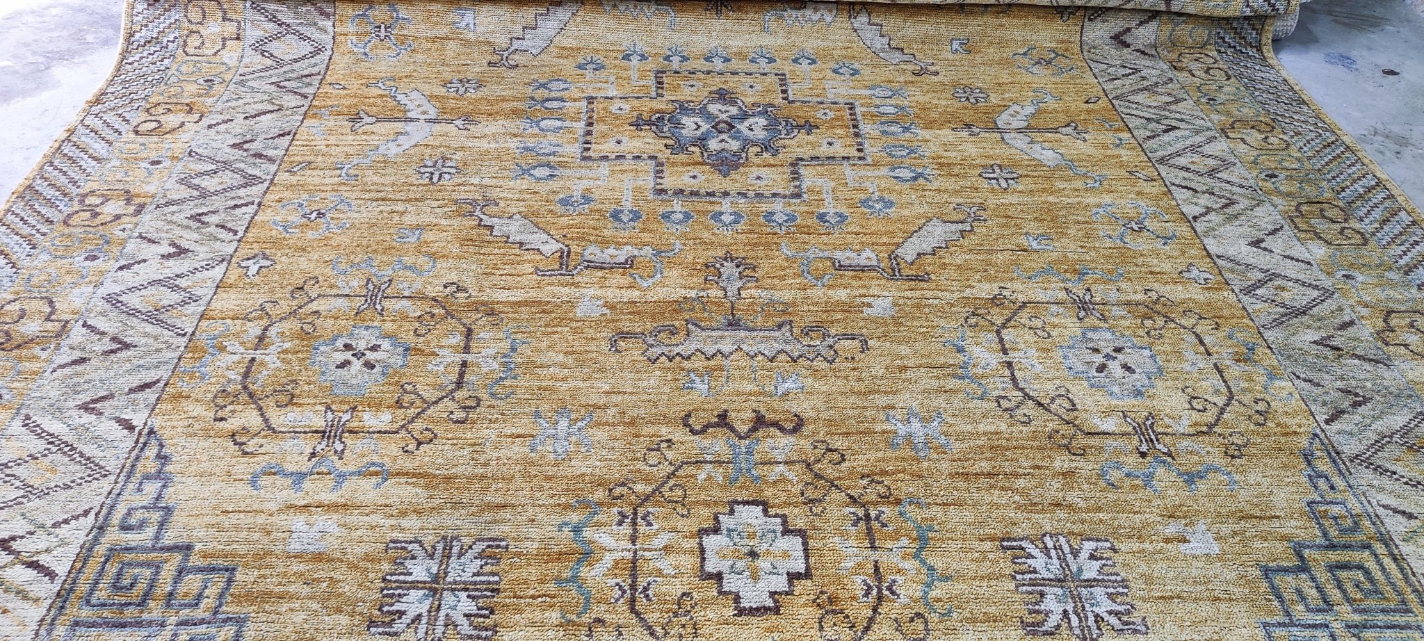 Nadja 10x13.9 Hand-Knotted Gold & Tan Oriental | Banana Manor Rug Factory Outlet