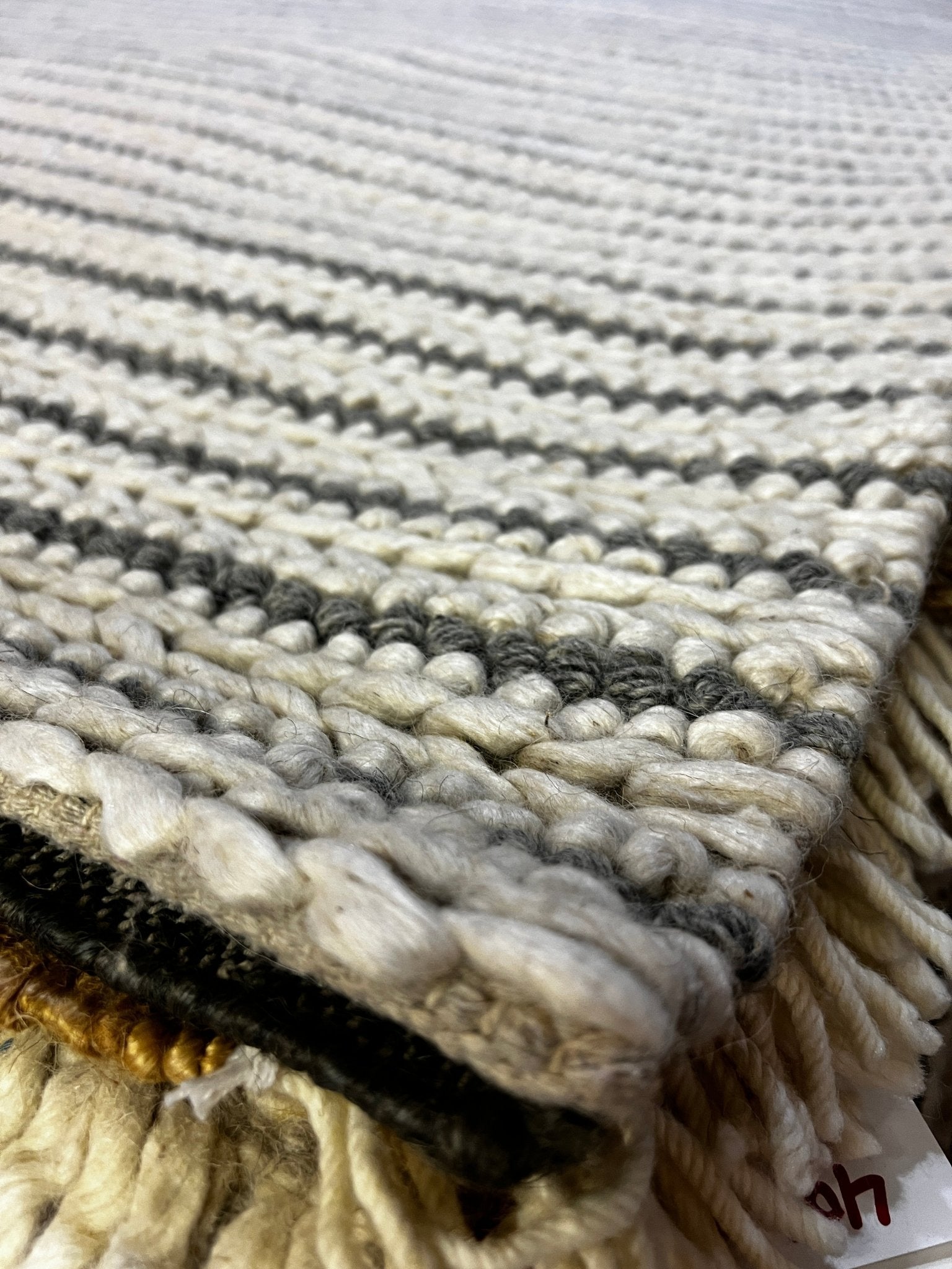 Naomi White and Grey Striped Handwoven Rug (Multiple Sizes) | Banana Manor Rug Factory Outlet