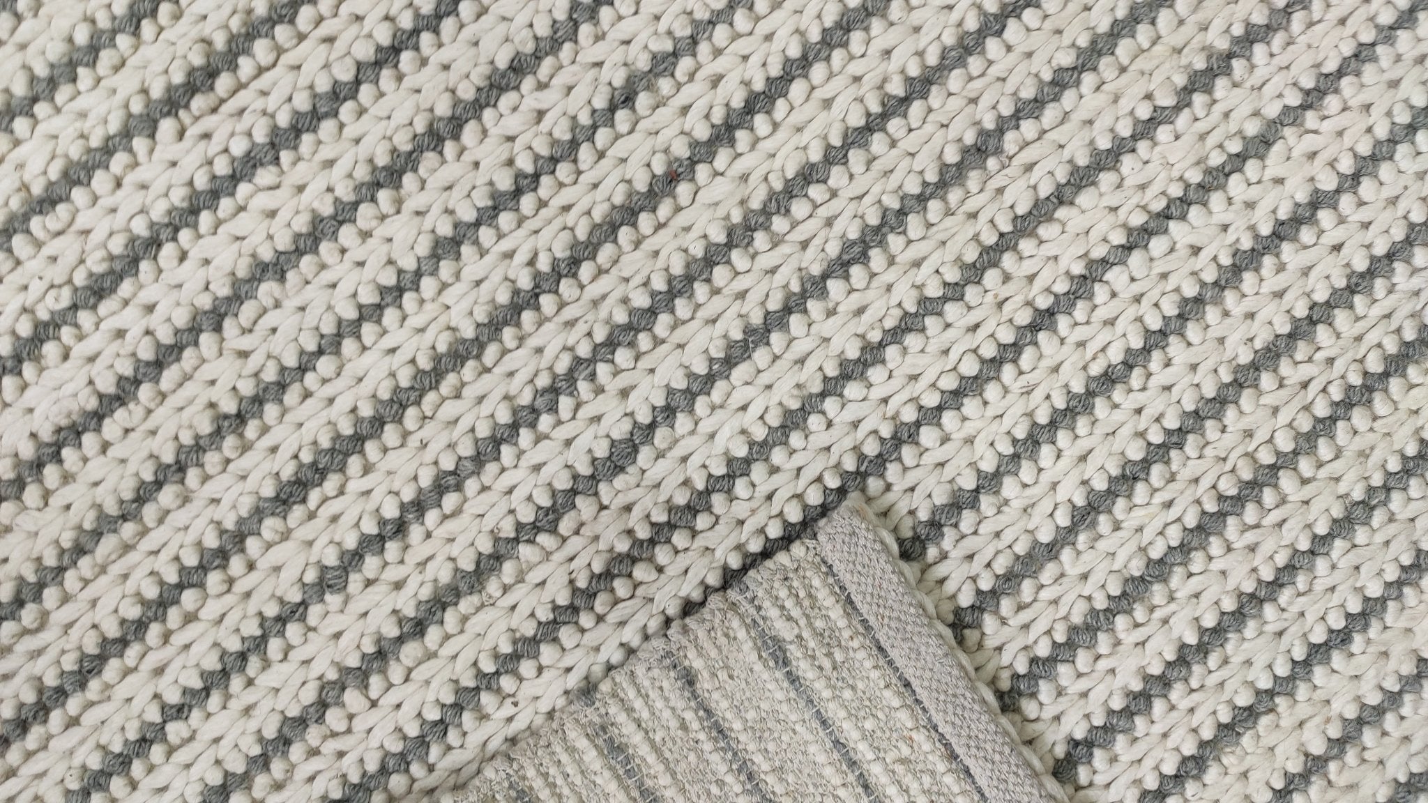 Naomi White and Grey Striped Handwoven Rug (Multiple Sizes) | Banana Manor Rug Company