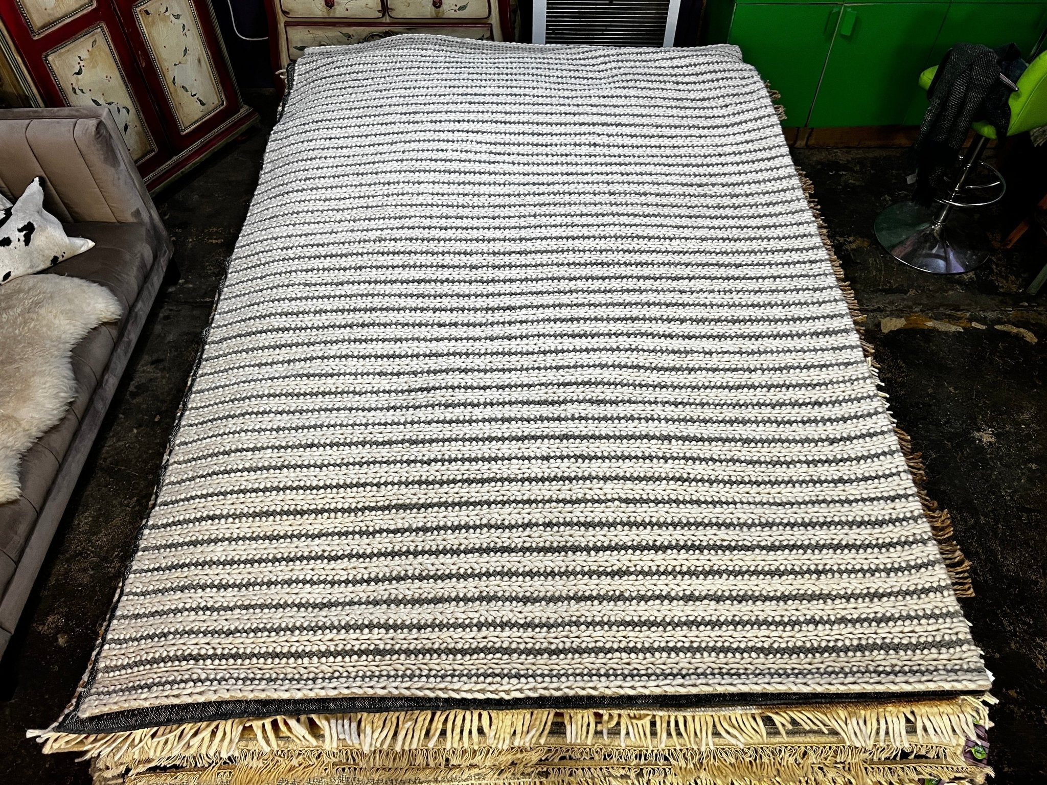 Naomi White and Grey Striped Handwoven Rug (Multiple Sizes) | Banana Manor Rug Factory Outlet