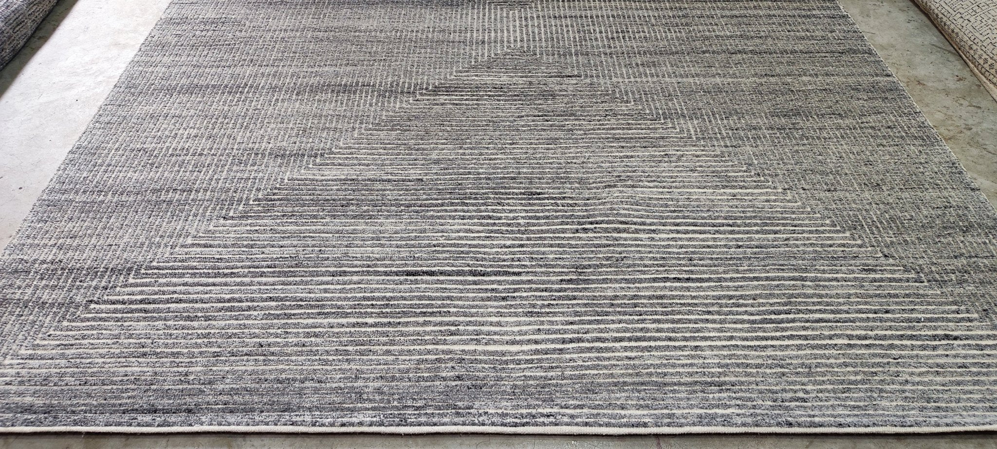 Nick 8x10 Hand-Knotted Silver & Grey Cut Pile | Banana Manor Rug Factory Outlet