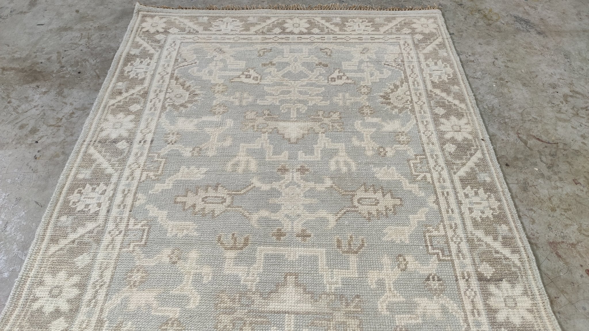 Nicole Scherzinger 4x6 Light Grey Hand-Knotted Oushak Rug | Banana Manor Rug Company