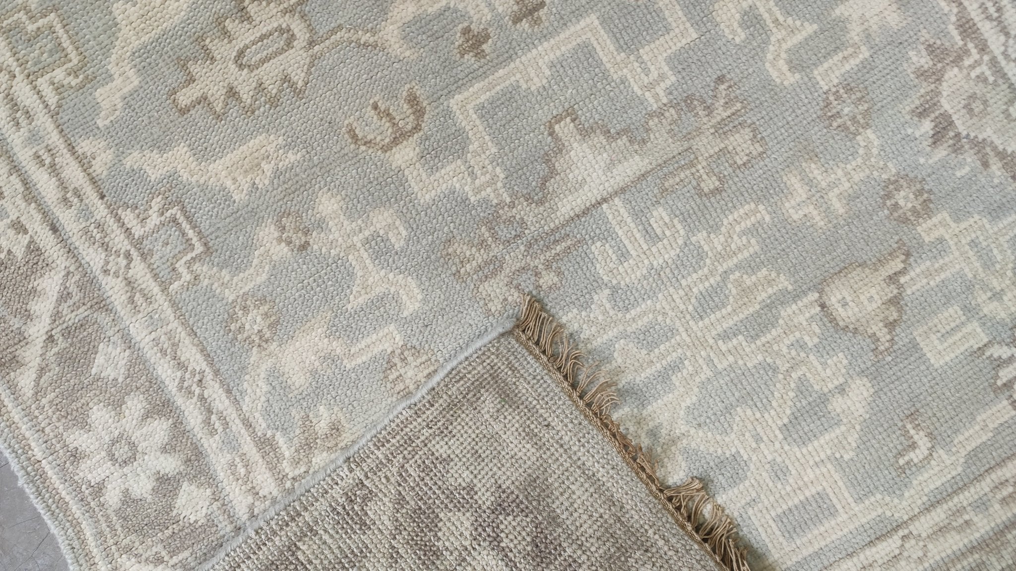 Nicole Scherzinger 4x6 Light Grey Hand-Knotted Oushak Rug | Banana Manor Rug Company