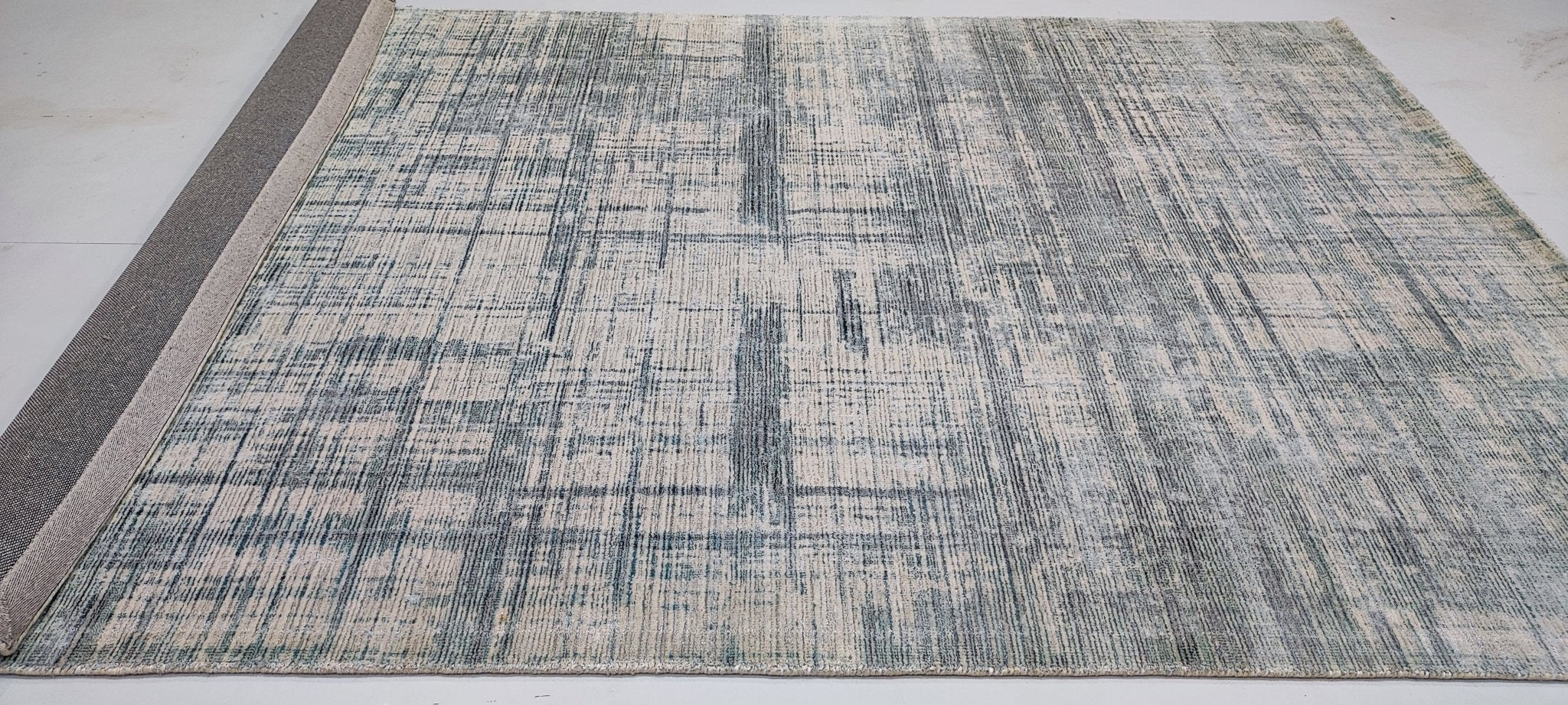 NOMTOC 5.3x7.9 Handwoven Light Grey Printed Viscose | Banana Manor Rug Factory Outlet