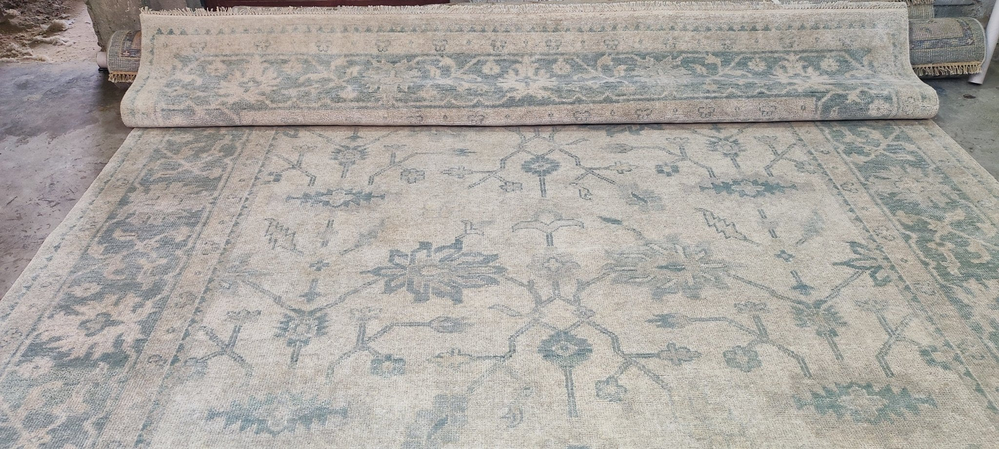 Olga Arntgolts Hand-Knotted Oushak Rug Ivory and Green 10x14 | Banana Manor Rug Company