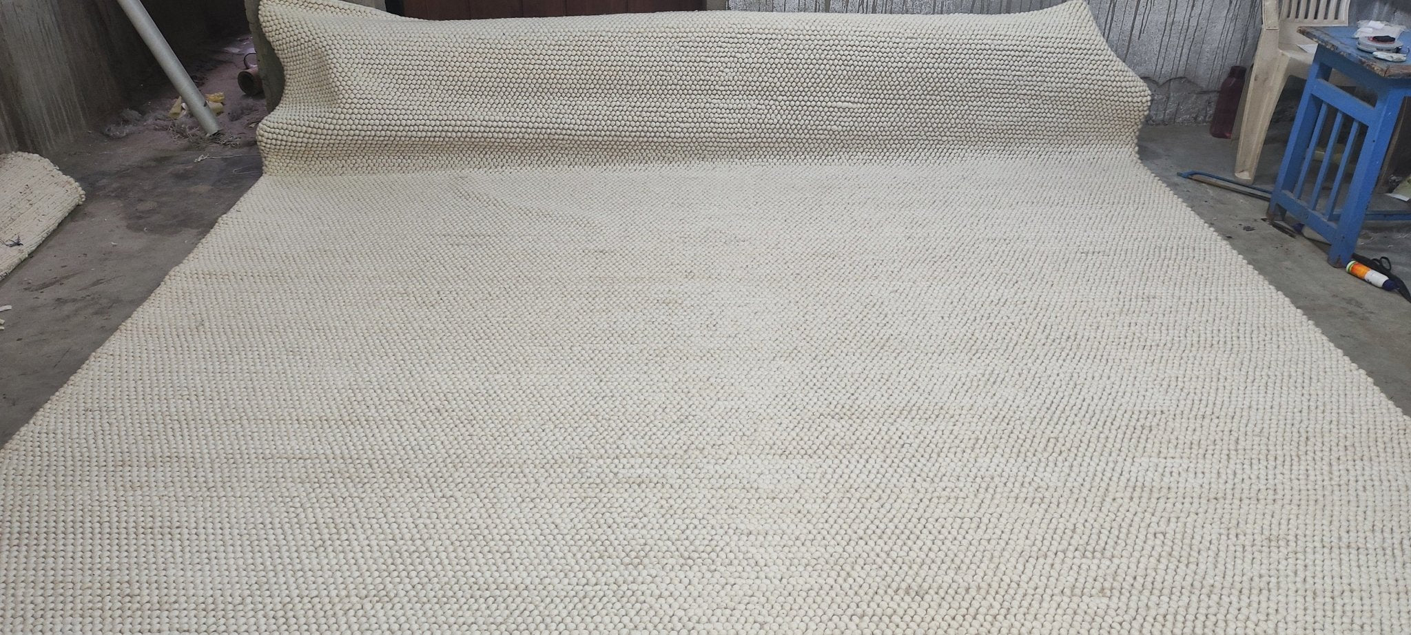 Olympe de Gouges Handwoven Wool Durrie Ivory Loop Ball 10x14 | Banana Manor Rug Company