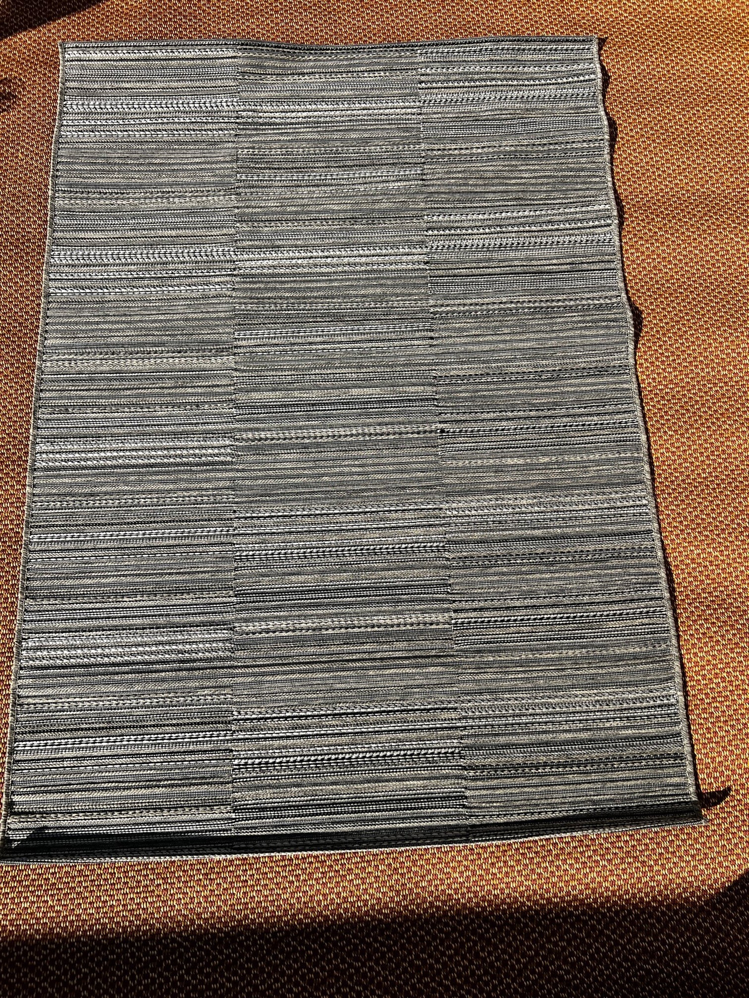 Opportunity Buy-Hyannis Black & Gold 5.3x7.6 Machine Made Outdoor/Indoor Rug | Banana Manor Rug Company