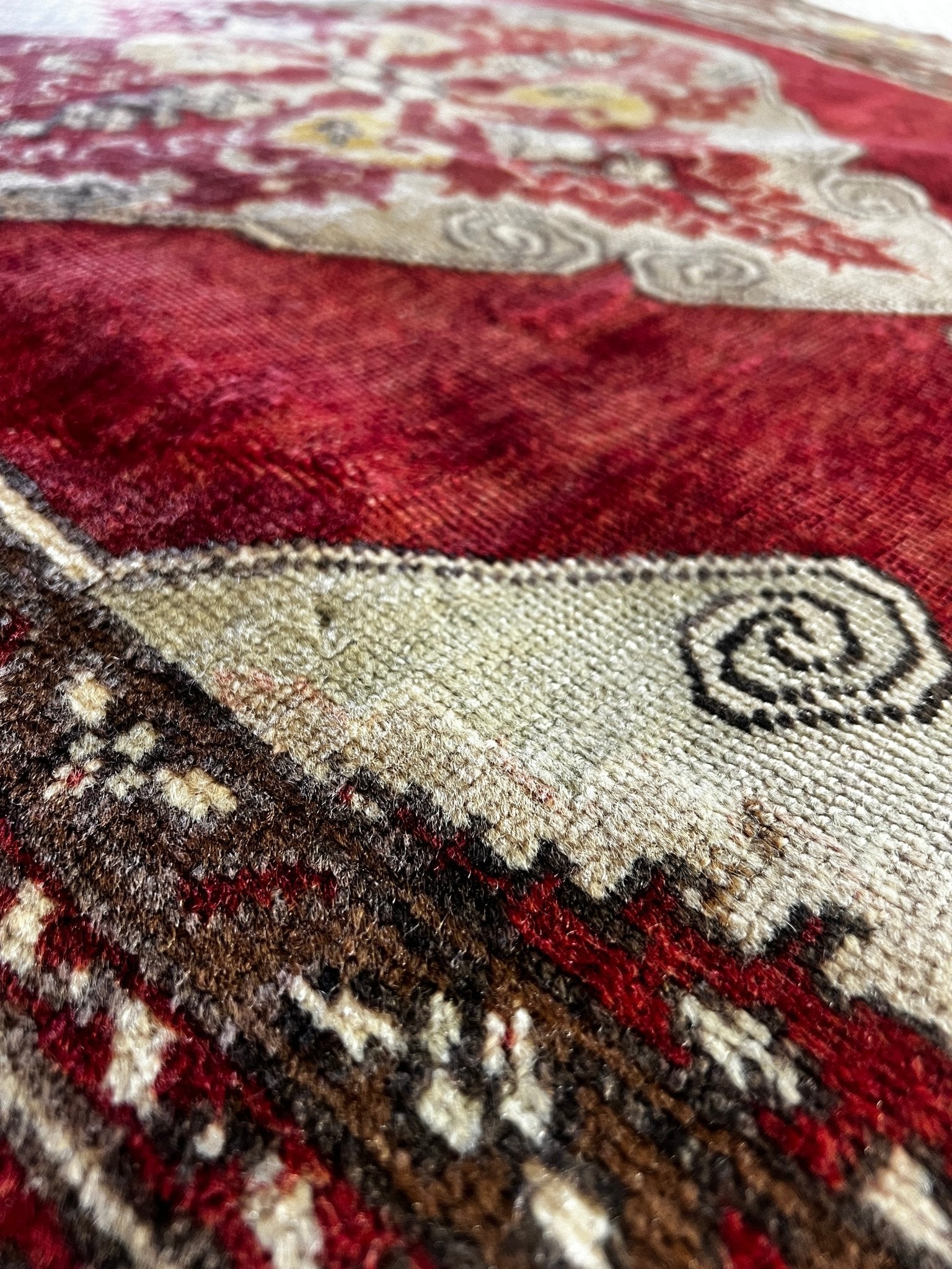 Ozge 3.5x5.7 Turkish Vintage Oushak Red and Ivory Rug | Banana Manor Rug Factory Outlet