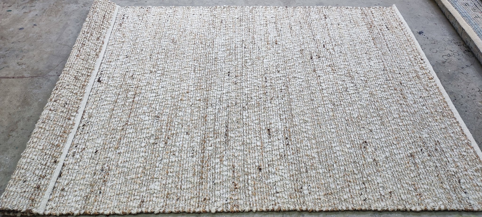 Paola 5.3x8 Handwoven Wool Textured Durrie | Banana Manor Rug Factory Outlet