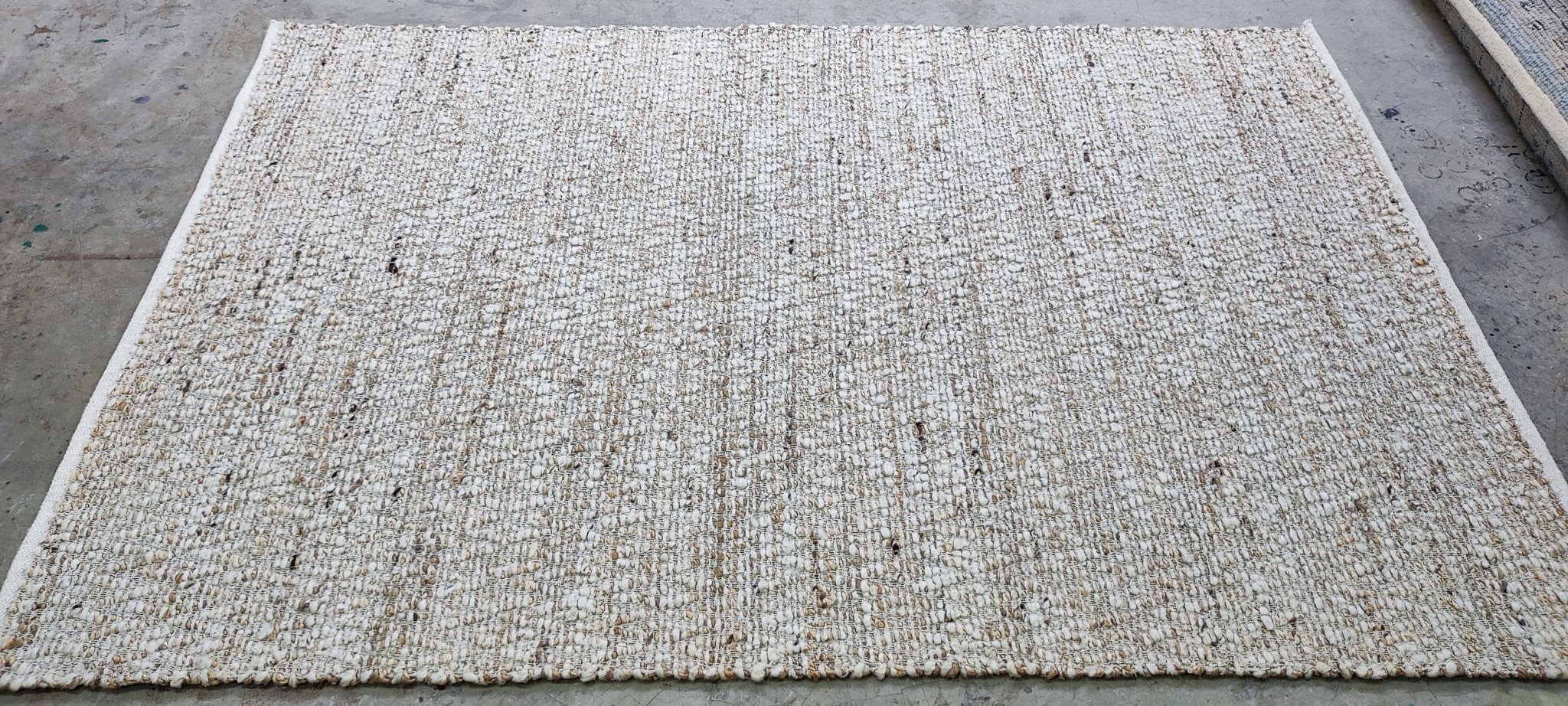 Paola 5.3x8 Handwoven Wool Textured Durrie | Banana Manor Rug Factory Outlet