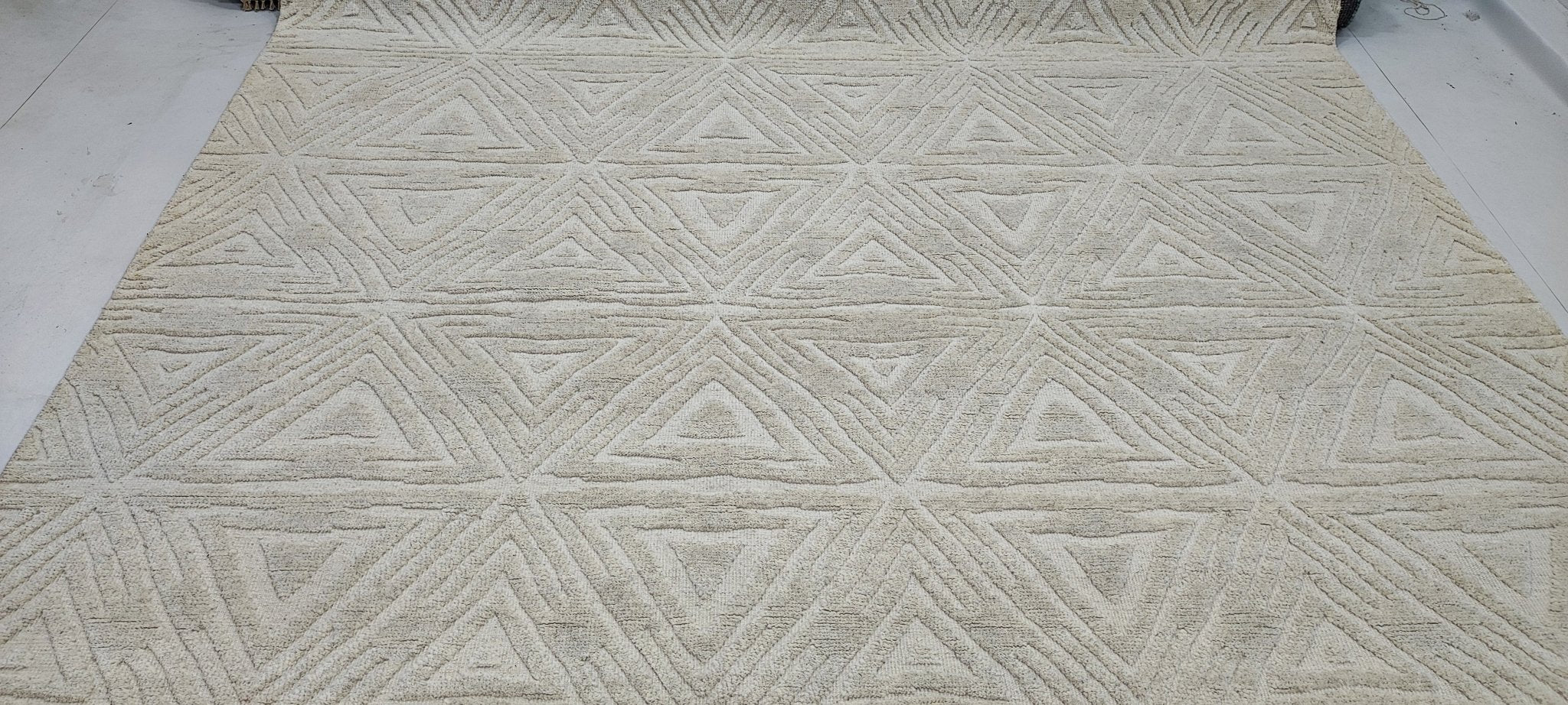 Patrick 8.3x10 Hand-Knotted Ivory High Low | Banana Manor Rug Factory Outlet