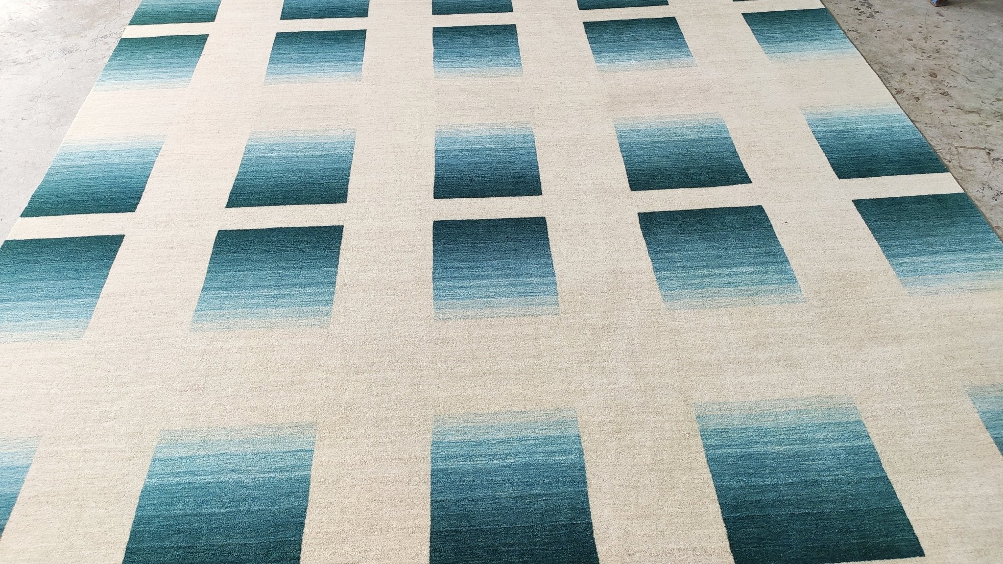 Patti 8x11 Ivory and Blue Handwoven Modern Rug | Banana Manor Rug Company