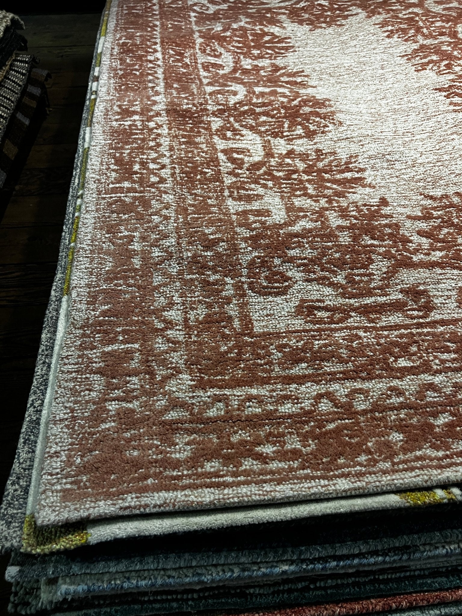 Preservation Hall 5x7.6 Hand-Tufted Rust & Ivory Floral | Banana Manor Rug Factory Outlet