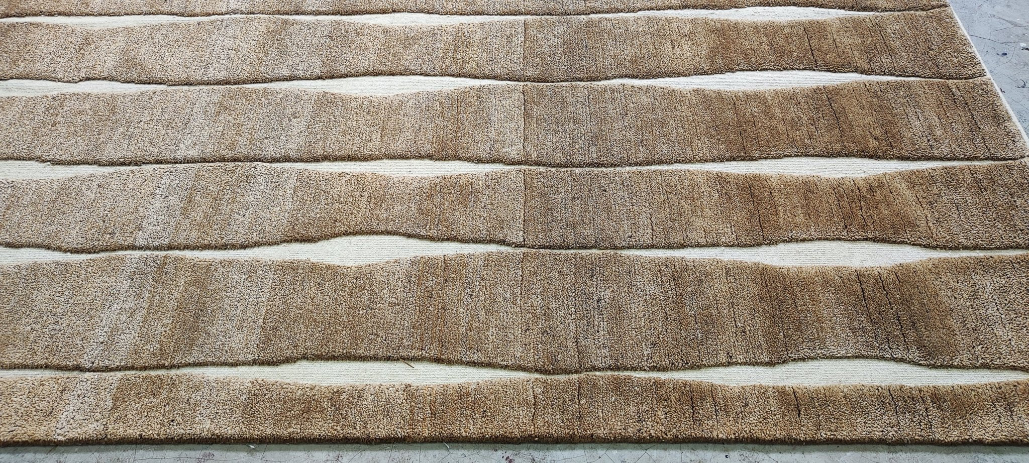 Price 5.6x8 Hand-Knotted Ivory & Brown Cut Pile | Banana Manor Rug Factory Outlet