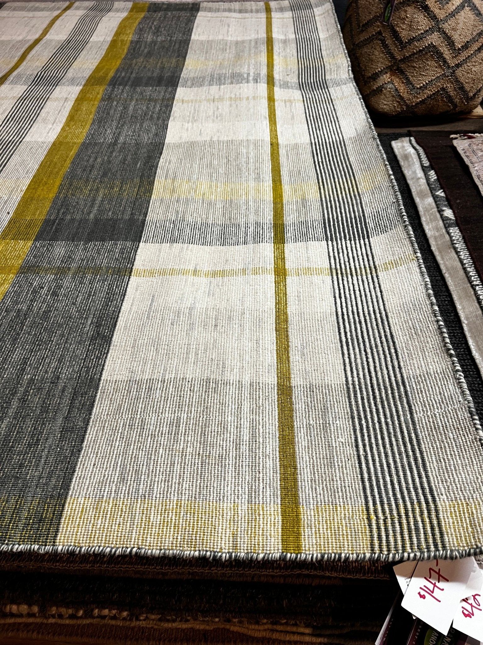 Put Your Preppie On Ya Yellow Belly 6.6x9.9 Handwoven Dark Grey and Ivory Durrie Rug | Banana Manor Rug Factory Outlet