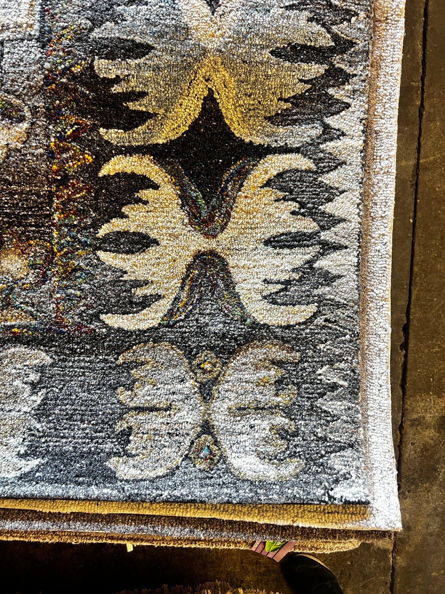 Queen Trini Lisa 8x10 Hand-Tufted Natural Grey Ikat Modern | Banana Manor Rug Factory Outlet