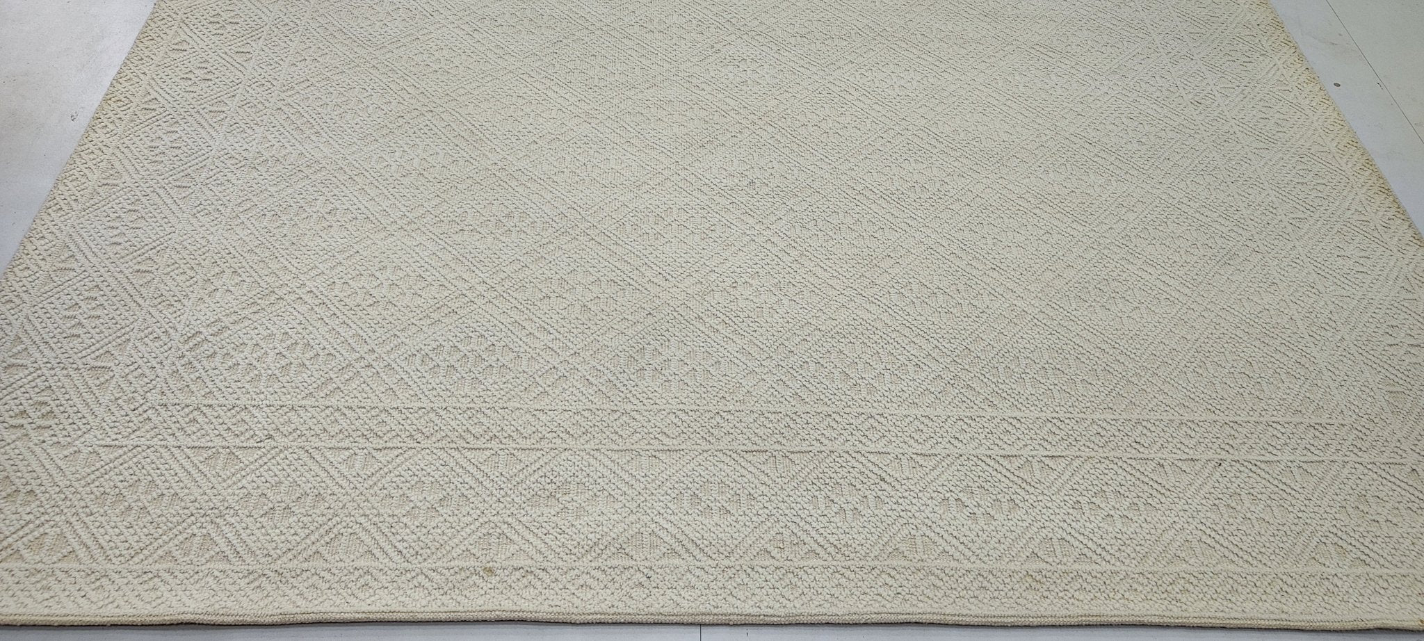 Radcliffe 8x10 Hand-Knotted Ivory High Low | Banana Manor Rug Factory Outlet