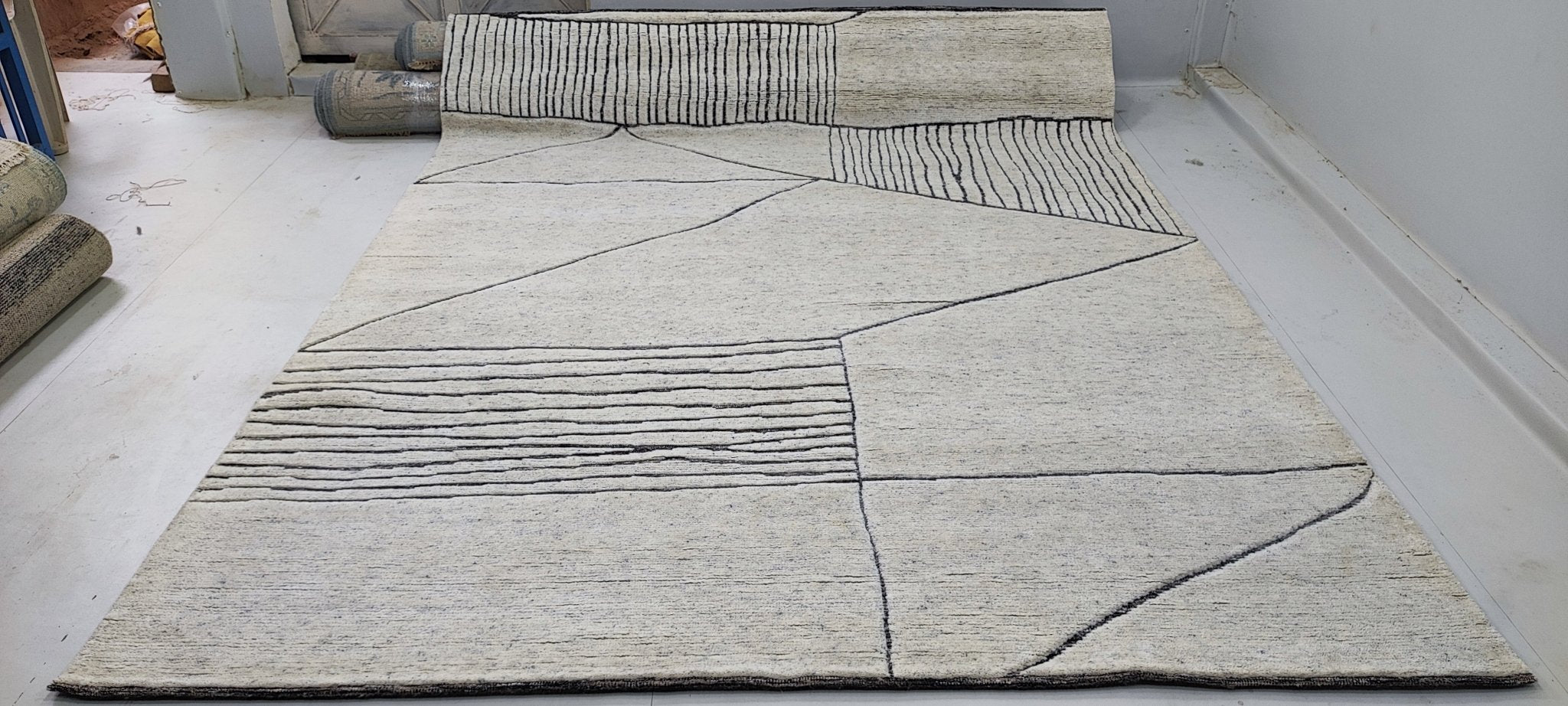 Ramon 8x10 Hand-Knotted Grey & Ivory High Low | Banana Manor Rug Factory Outlet