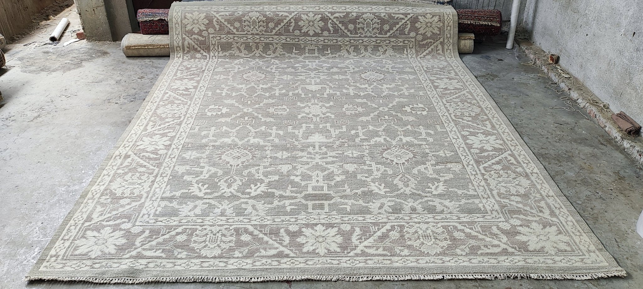 Raquel Reed 8x9.9 Hand Knotted Silver & Grey Turkish Oushak | Banana Manor Rug Factory Outlet