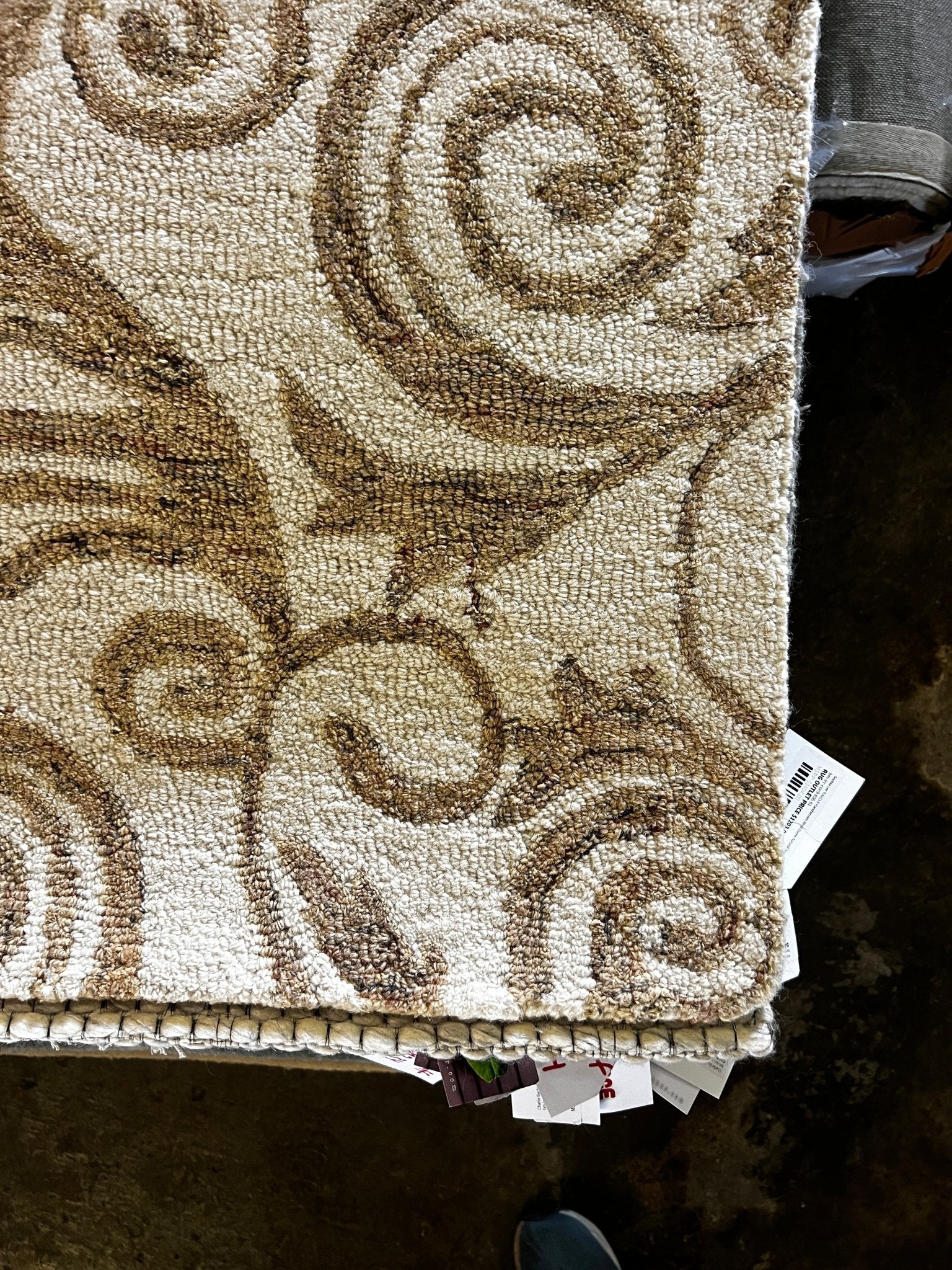 Rava Hand-Tufted Wool Natural Cream Floral (Multiple Sizes) | Banana Manor Rug Factory Outlet