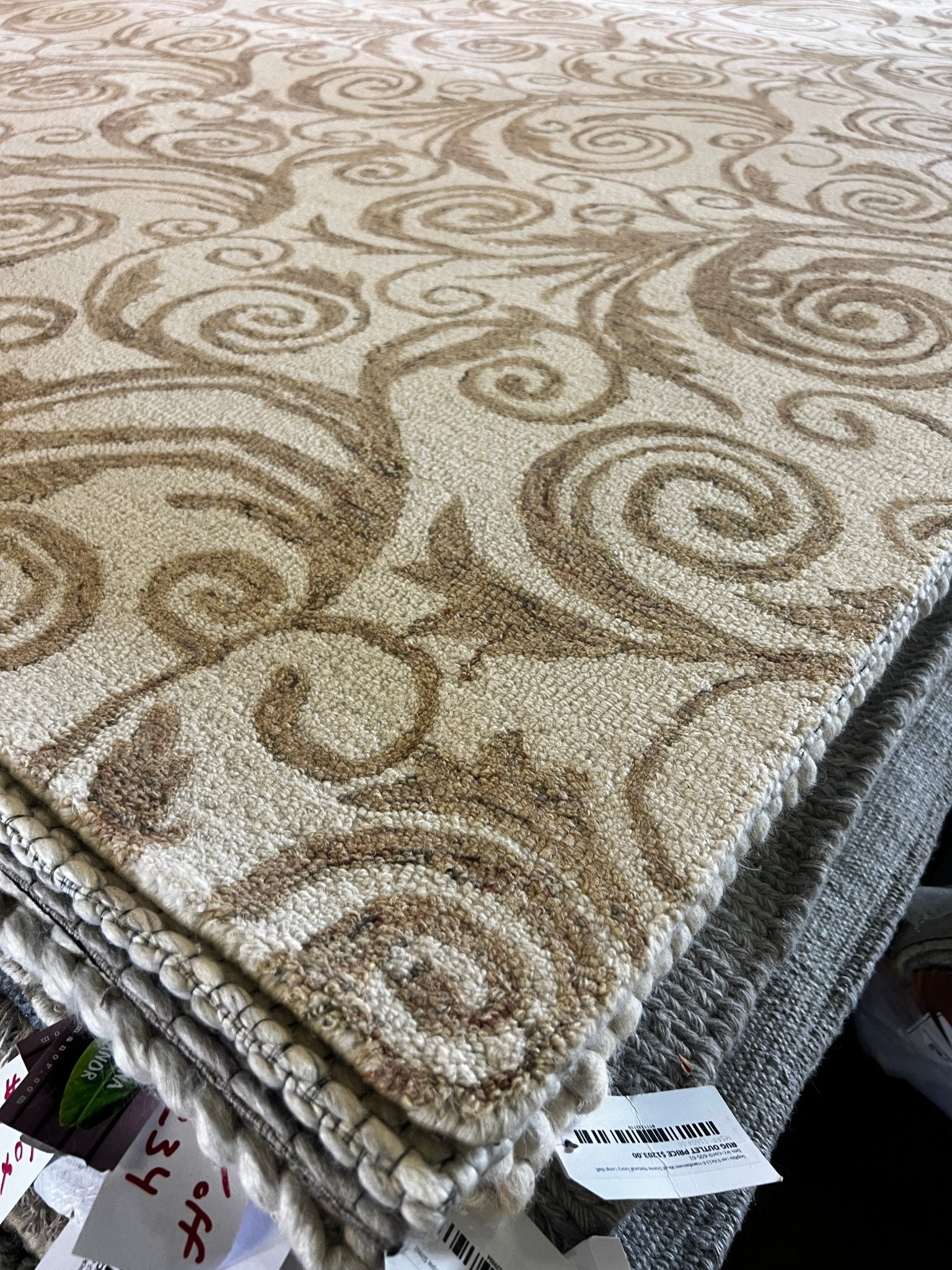 Rava Hand-Tufted Wool Natural Cream Floral (Multiple Sizes) | Banana Manor Rug Factory Outlet