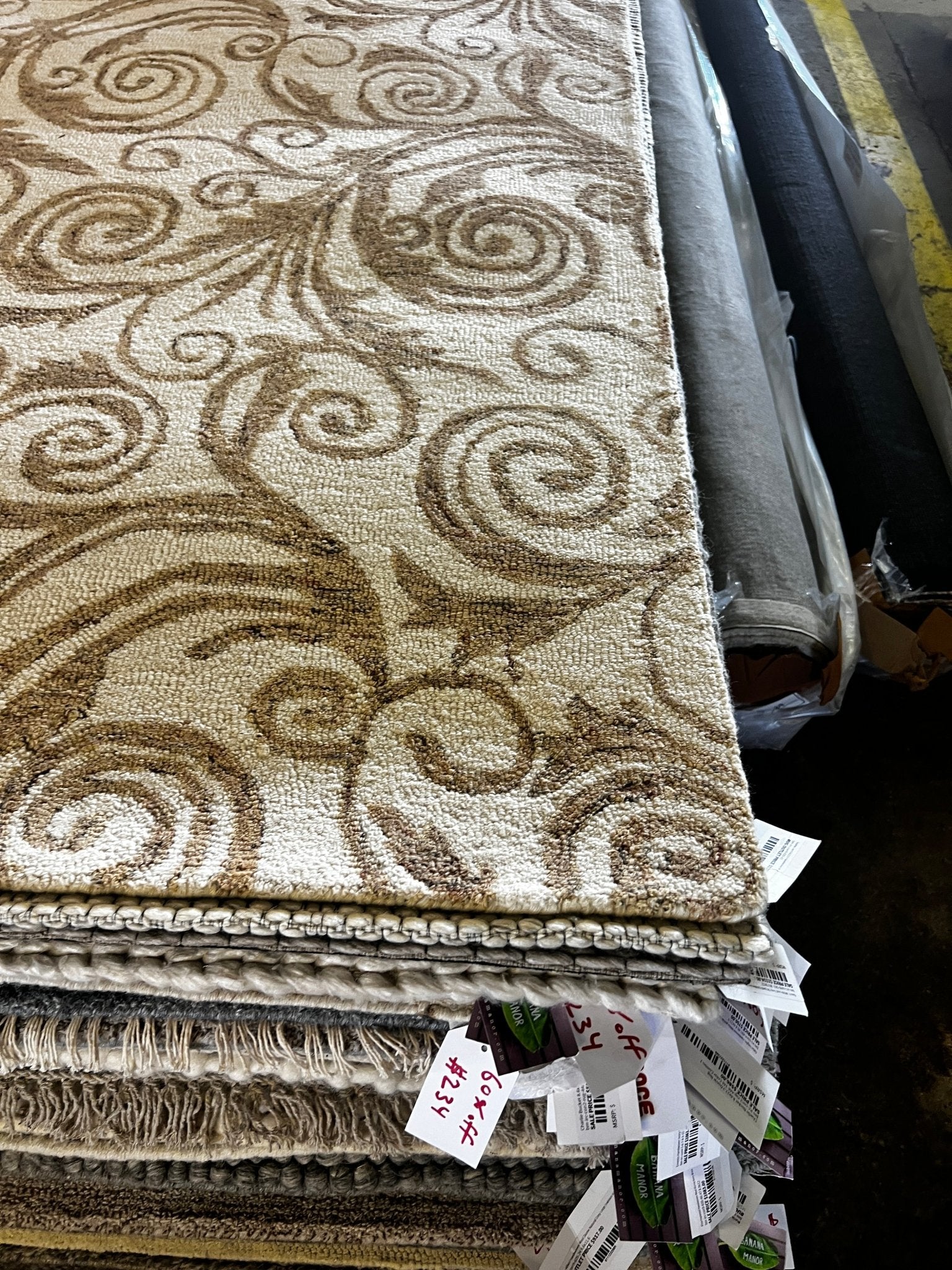 Rava Hand-Tufted Wool Natural Cream Floral (Multiple Sizes) | Banana Manor Rug Factory Outlet