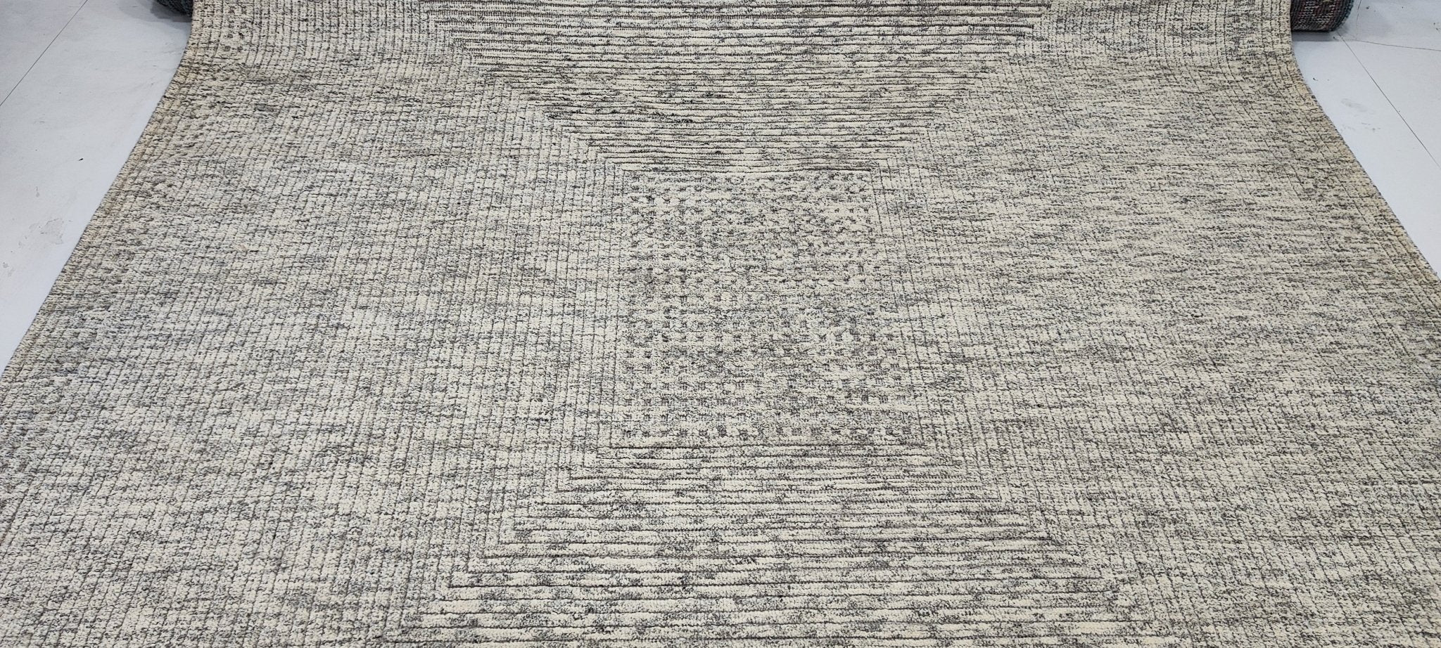 Ray 8x9.9 Hand-Knotted Beige High Low | Banana Manor Rug Factory Outlet