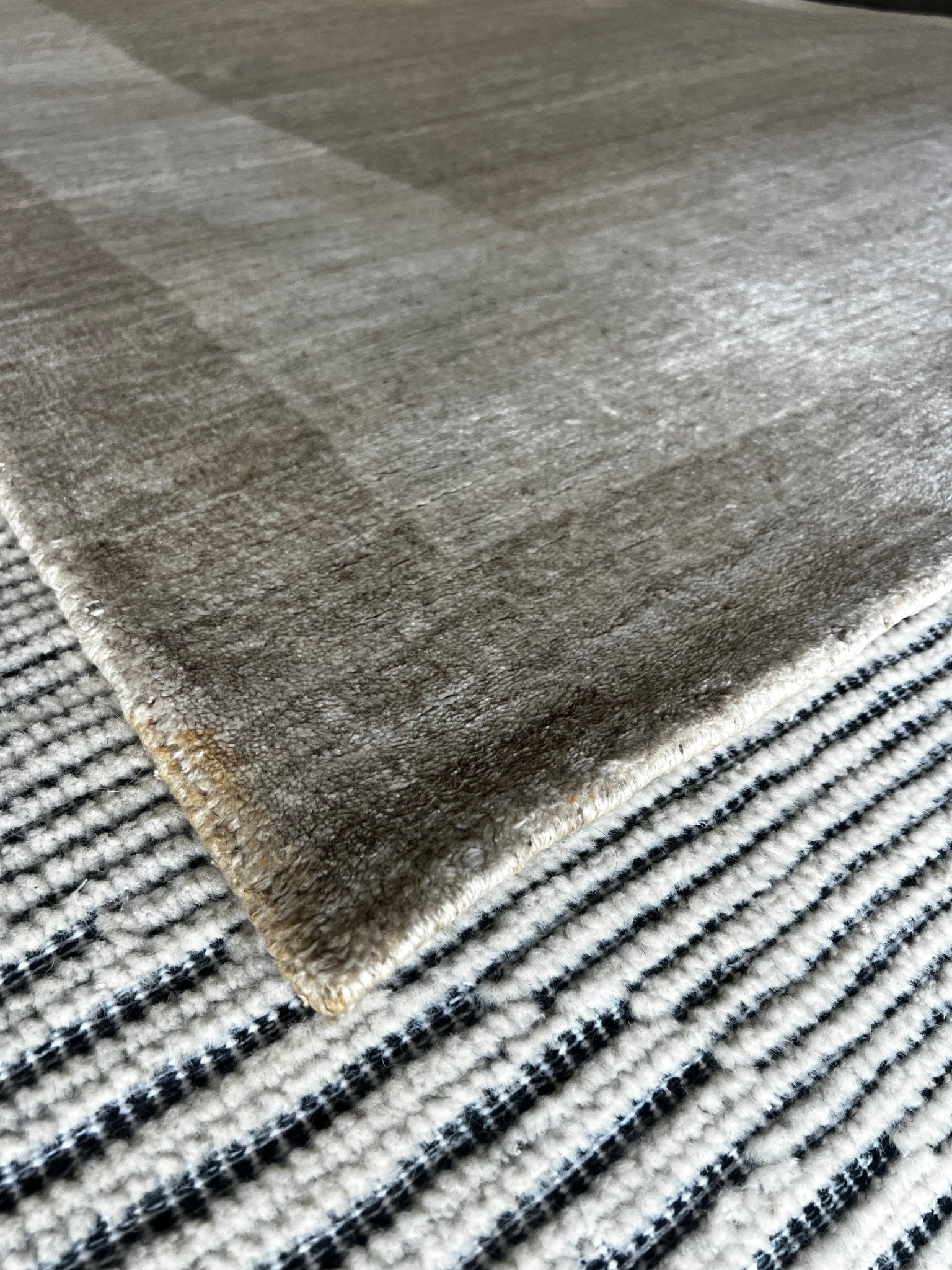 Reeve 4.6x6.6 Handwoven Blended Textured Carpet | Banana Manor Rug Factory Outlet