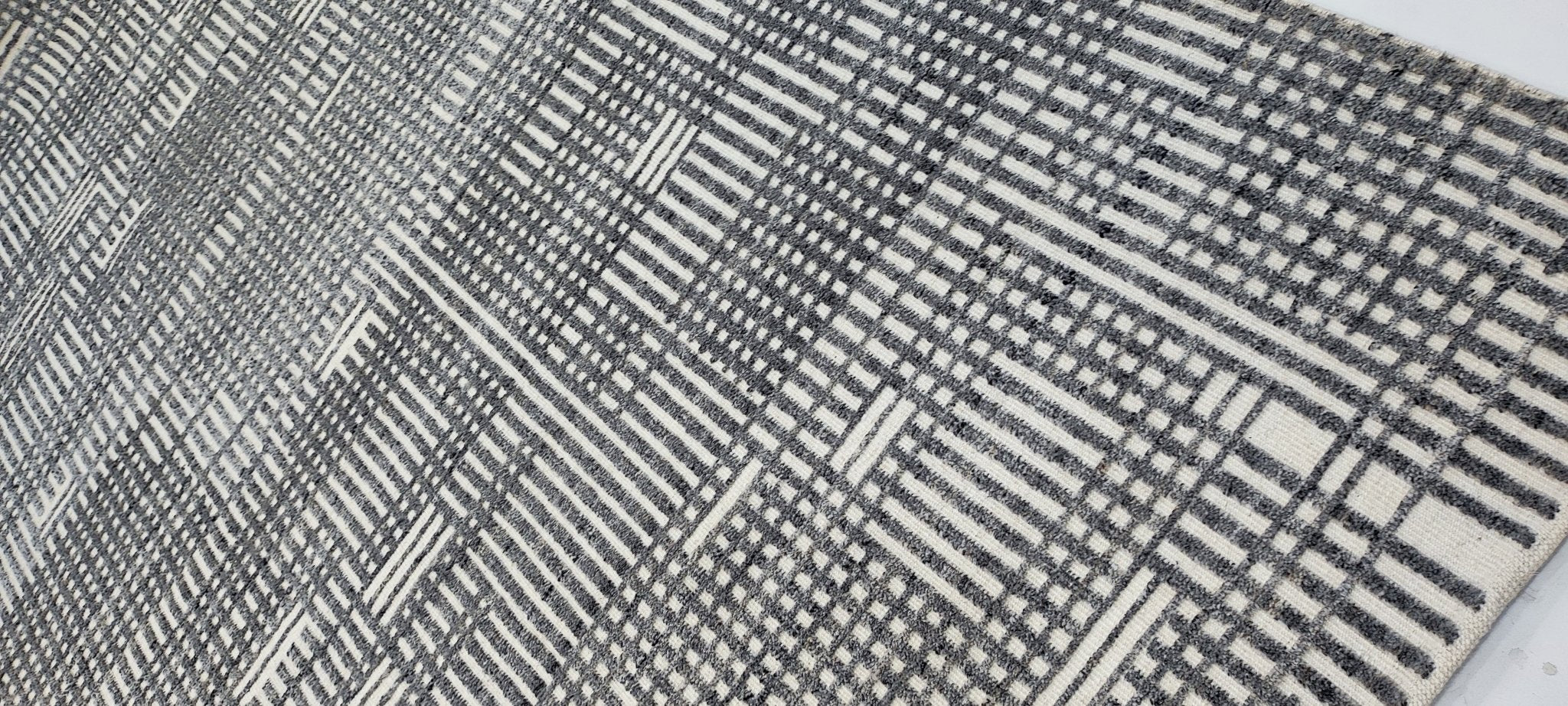 Reggie Hammond 8.3x10 Hand-Knotted Silver & Grey High Low | Banana Manor Rug Factory Outlet