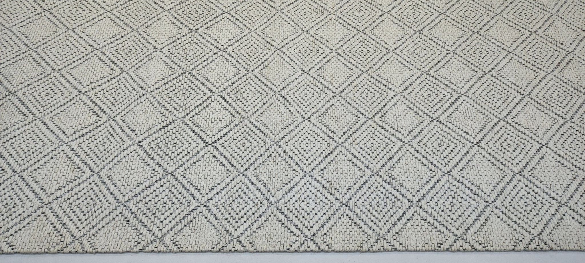 Reid 5x8 Handwoven Ivory & Grey Jacquard Durrie | Banana Manor Rug Factory Outlet
