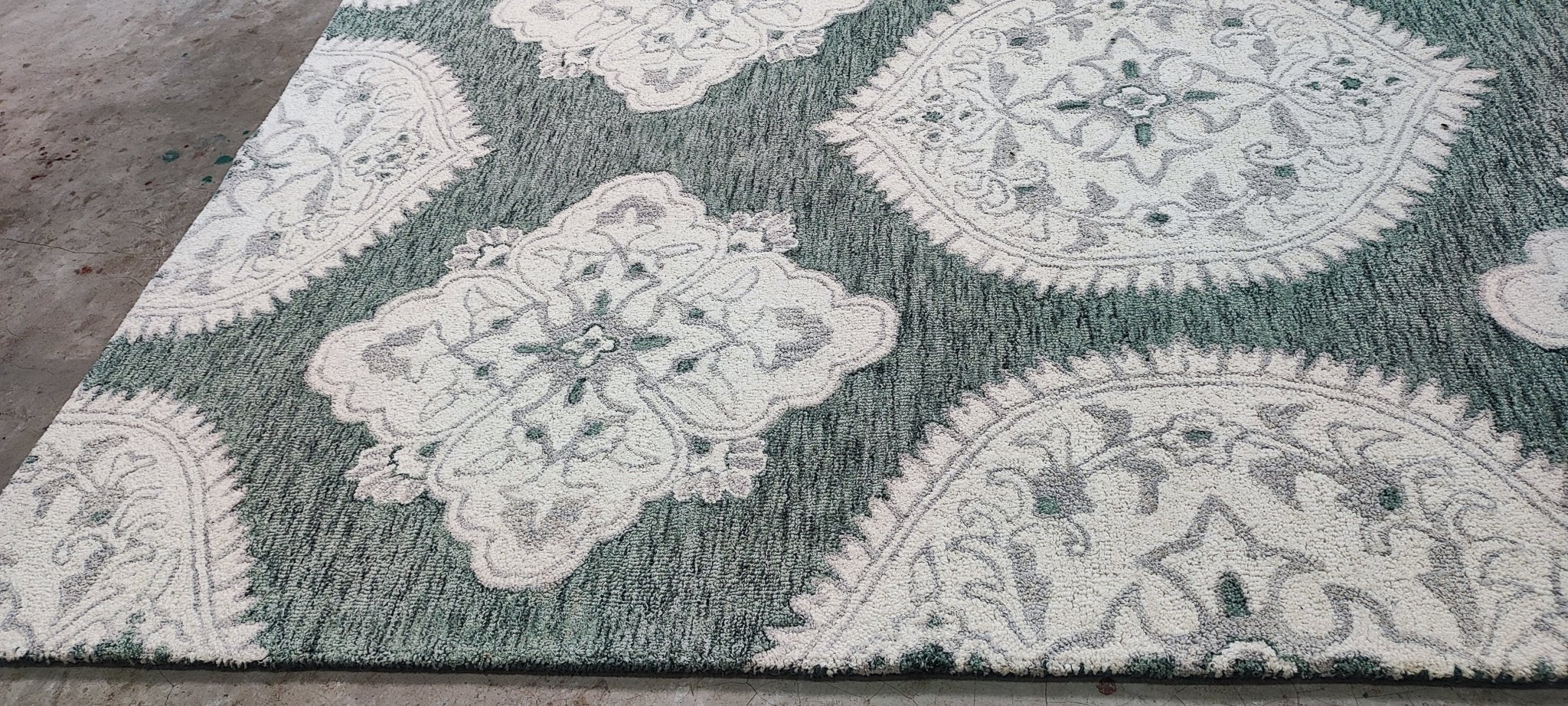 Republic 5x8 Hand-Tufted Green & Ivory Floral | Banana Manor Rug Factory Outlet