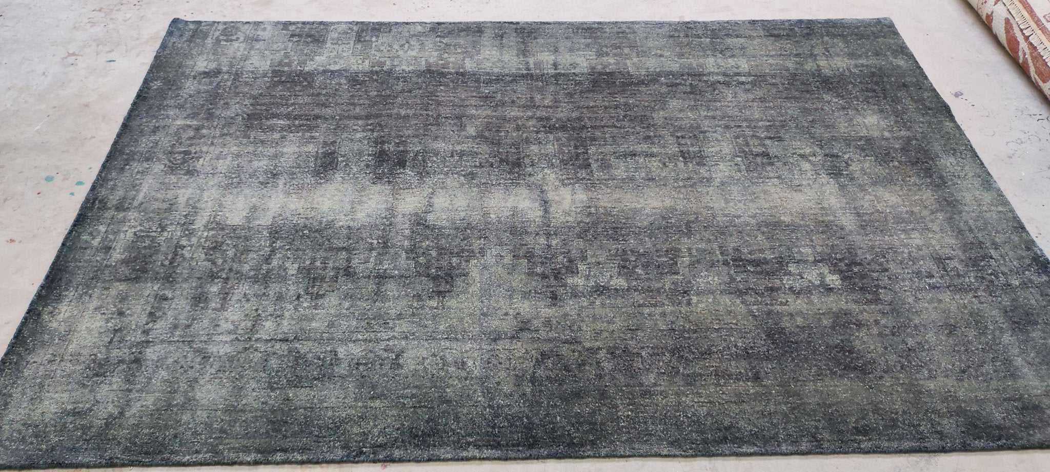 Rineke 5.9x8.9 Grey Over Dried Oushak | Banana Manor Rug Factory Outlet