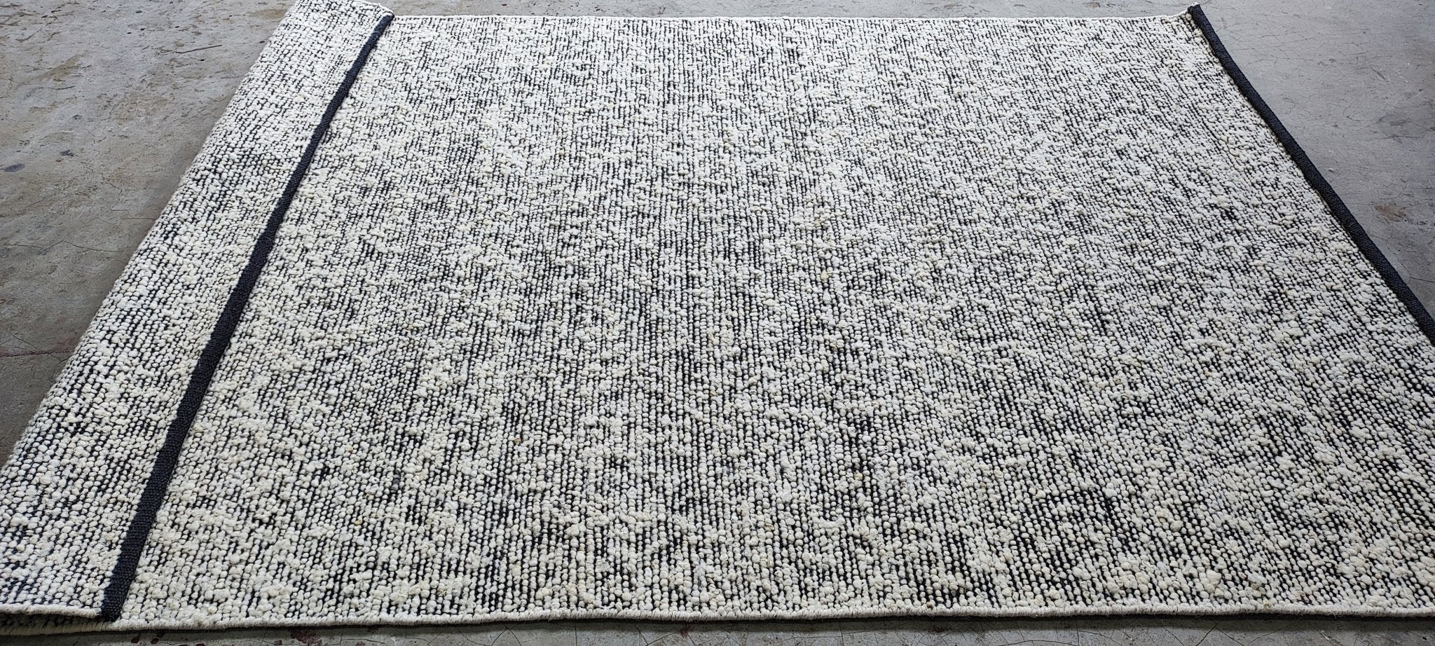 Rocco 5x7 Handwoven Natural Textured Durrie | Banana Manor Rug Factory Outlet