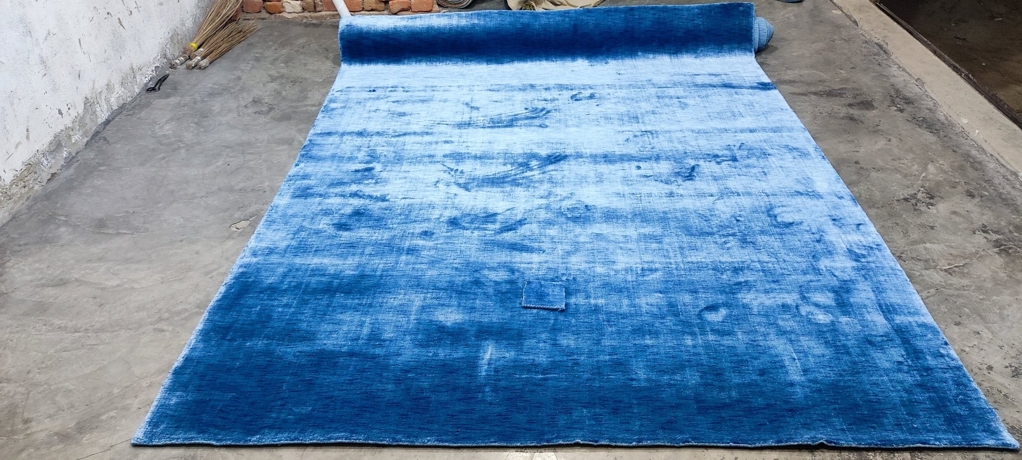 Rod 7x9 Handwoven Blue Textured Viscose | Banana Manor Rug Factory Outlet