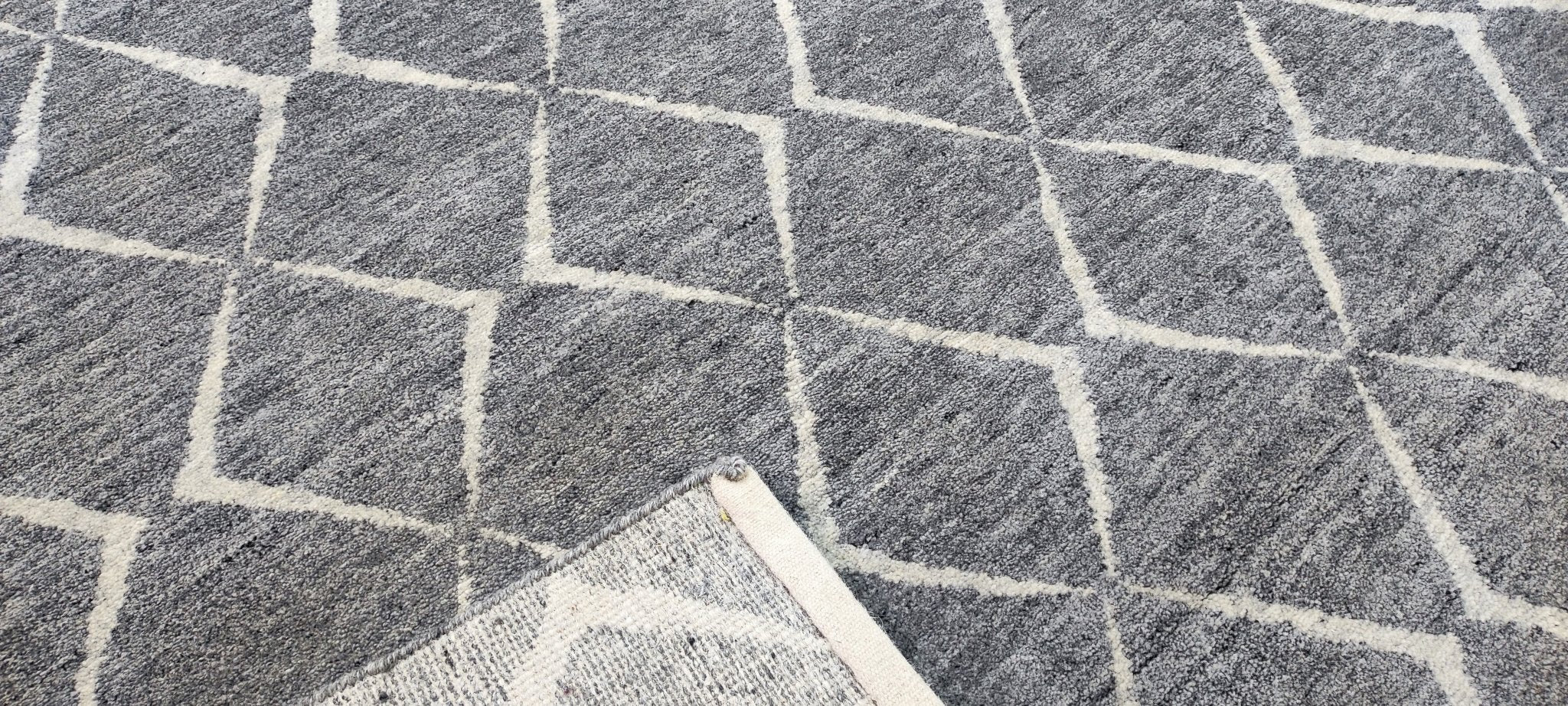Rod 9.3x11.9 Hand-Knotted Grey & Ivory High Low | Banana Manor Rug Factory Outlet