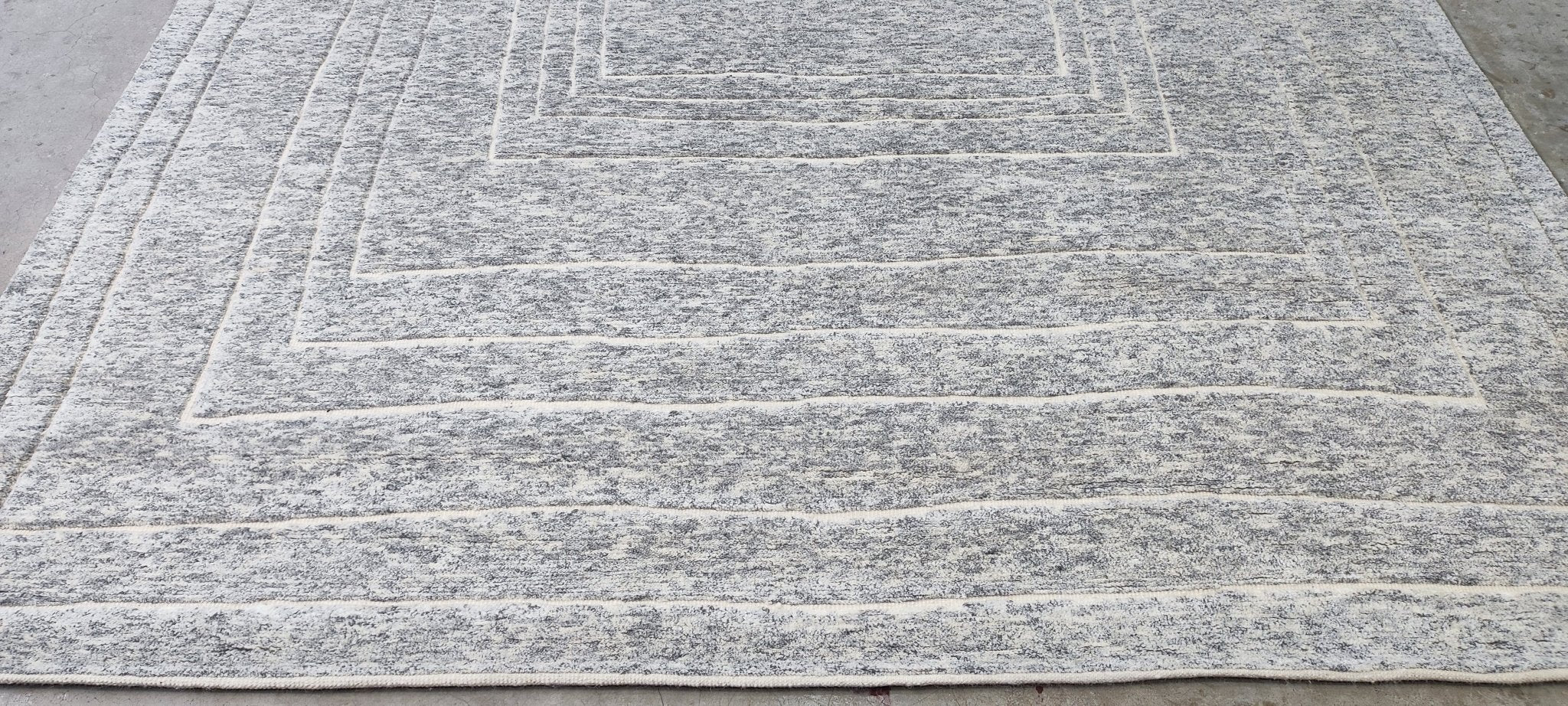 Ron 8.3x9.9 Hand-Knotted Natural & Grey High Low | Banana Manor Rug Factory Outlet