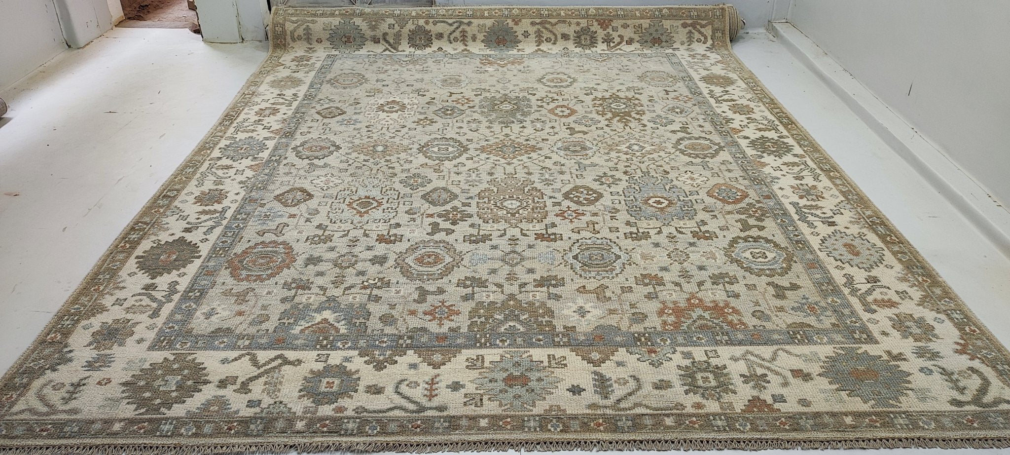 Roseanne 8.3x10 Beige and Ivory Hand-Knotted Oushak Rug | Banana Manor Rug Factory Outlet