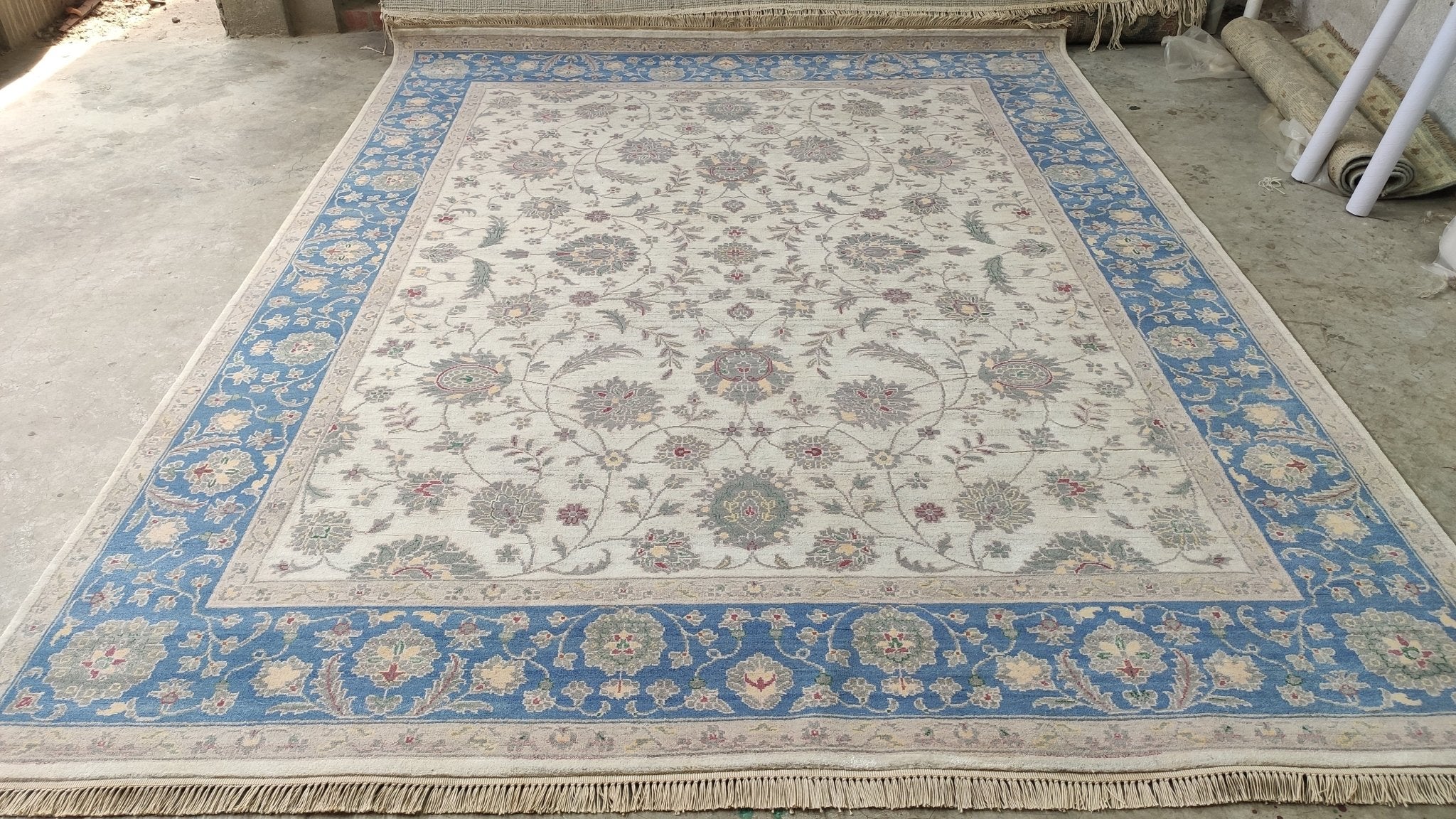 Rosetta 8x10.3 Ivory and Light Blue Oushak Rug | Banana Manor Rug Company