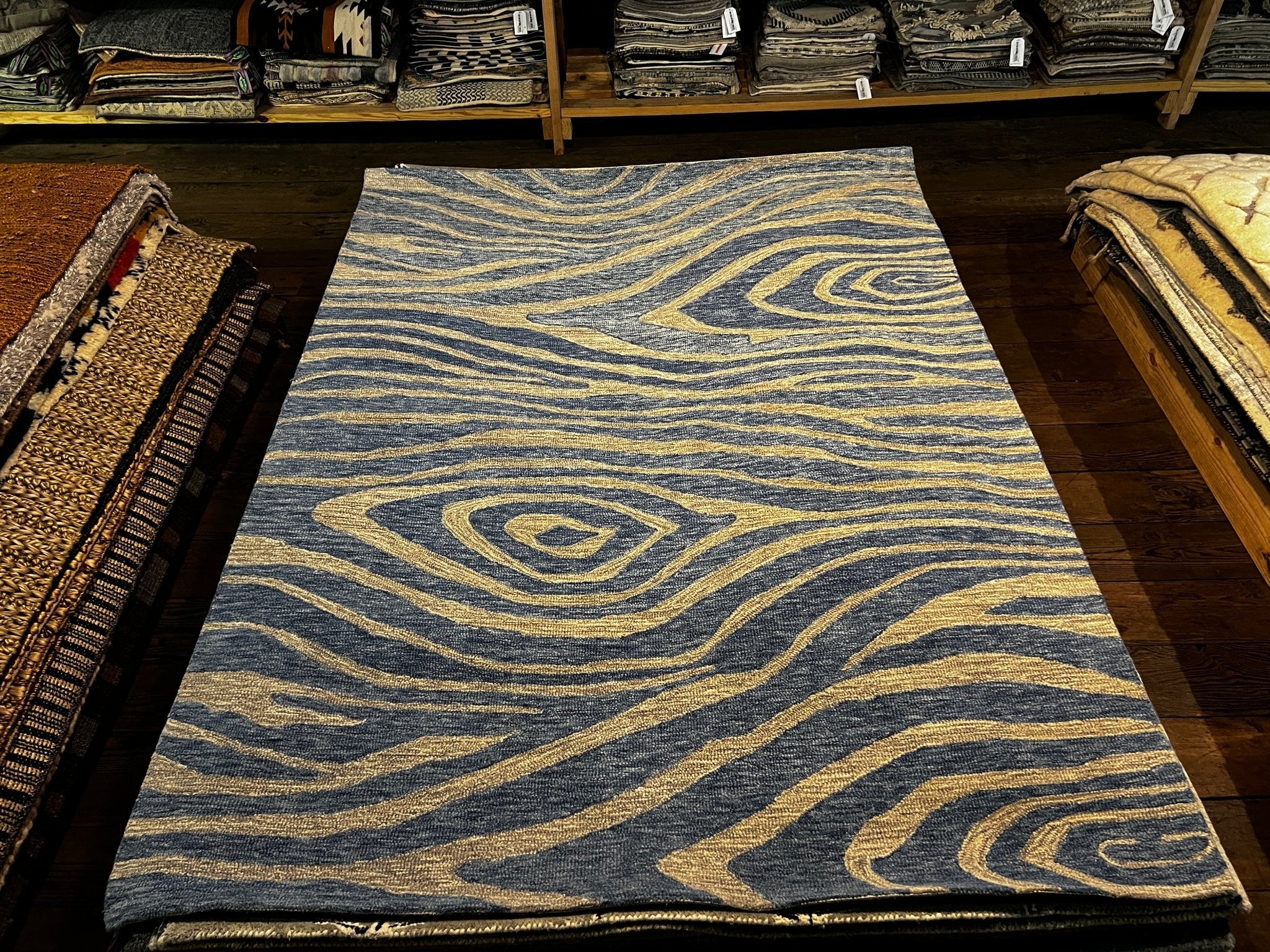 Roy Montrell 5x7 Hand-Tufted Silver & Blue Modern | Banana Manor Rug Factory Outlet