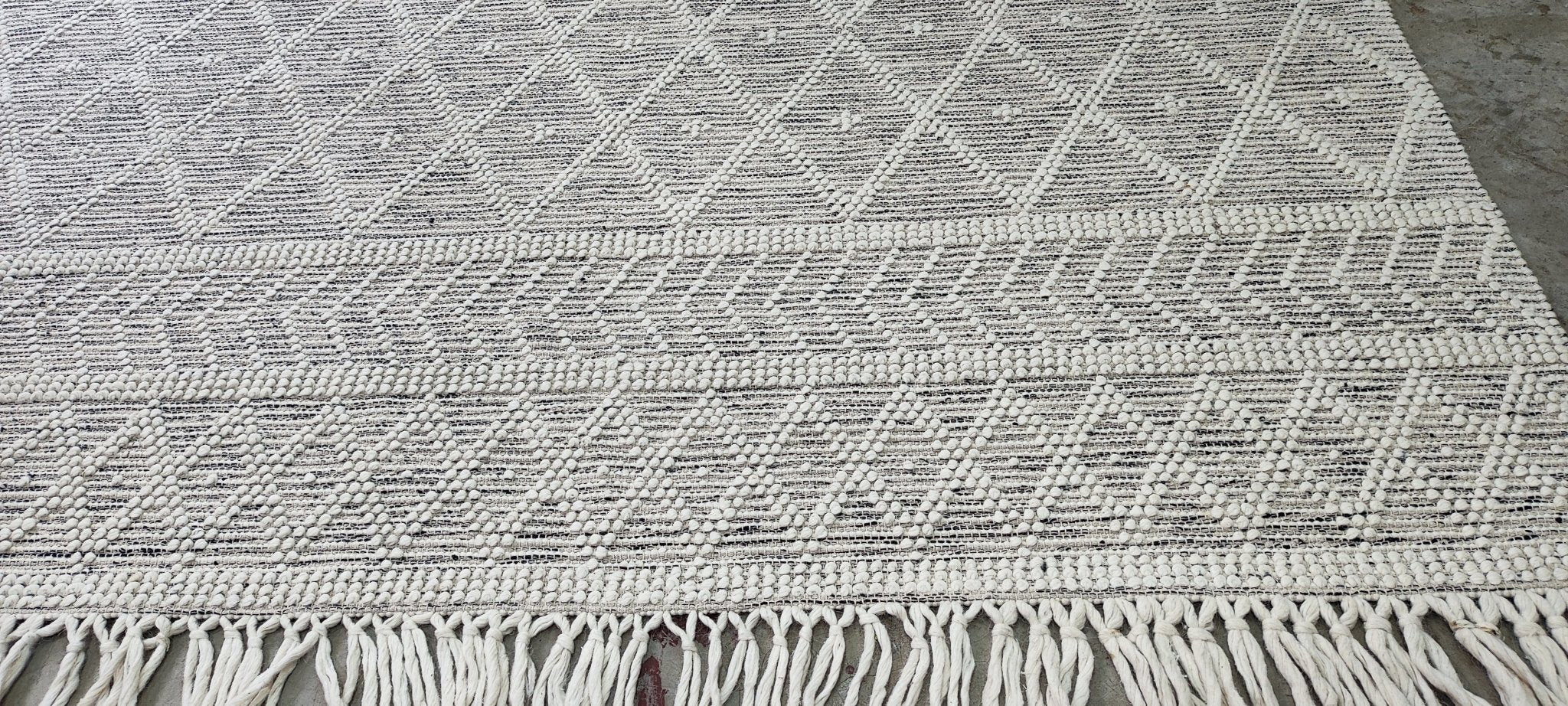 Royall Tyler Handwoven Wool Durrie Ivory Grey Geometrical 7.6x9.6 | Banana Manor Rug Company