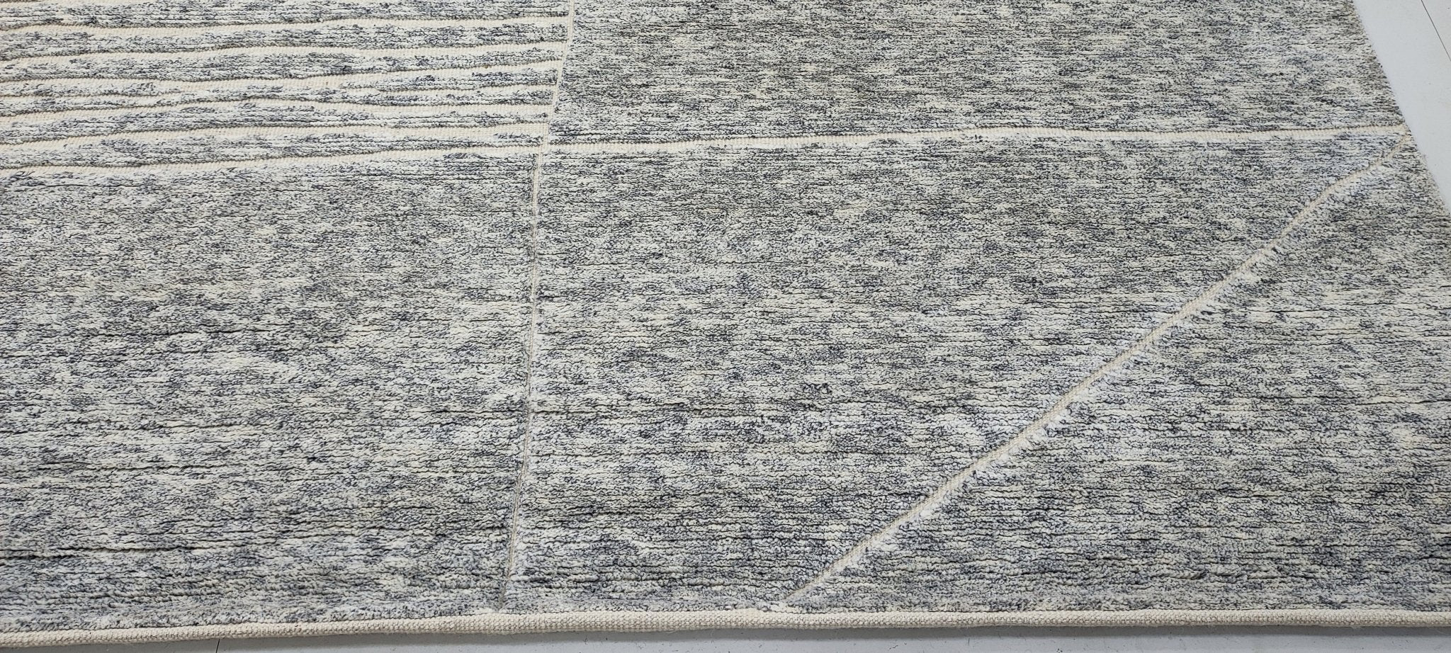 Ruth 8.3x10 Hand-Knotted Beige & Grey High Low | Banana Manor Rug Factory Outlet