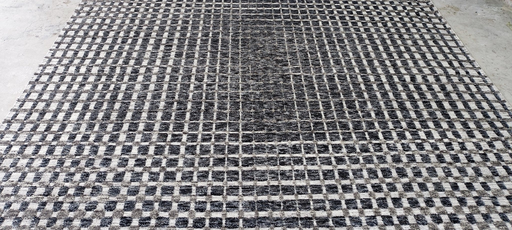 Ryan 8x10 Hand-Knotted Silver & Grey High Low | Banana Manor Rug Factory Outlet