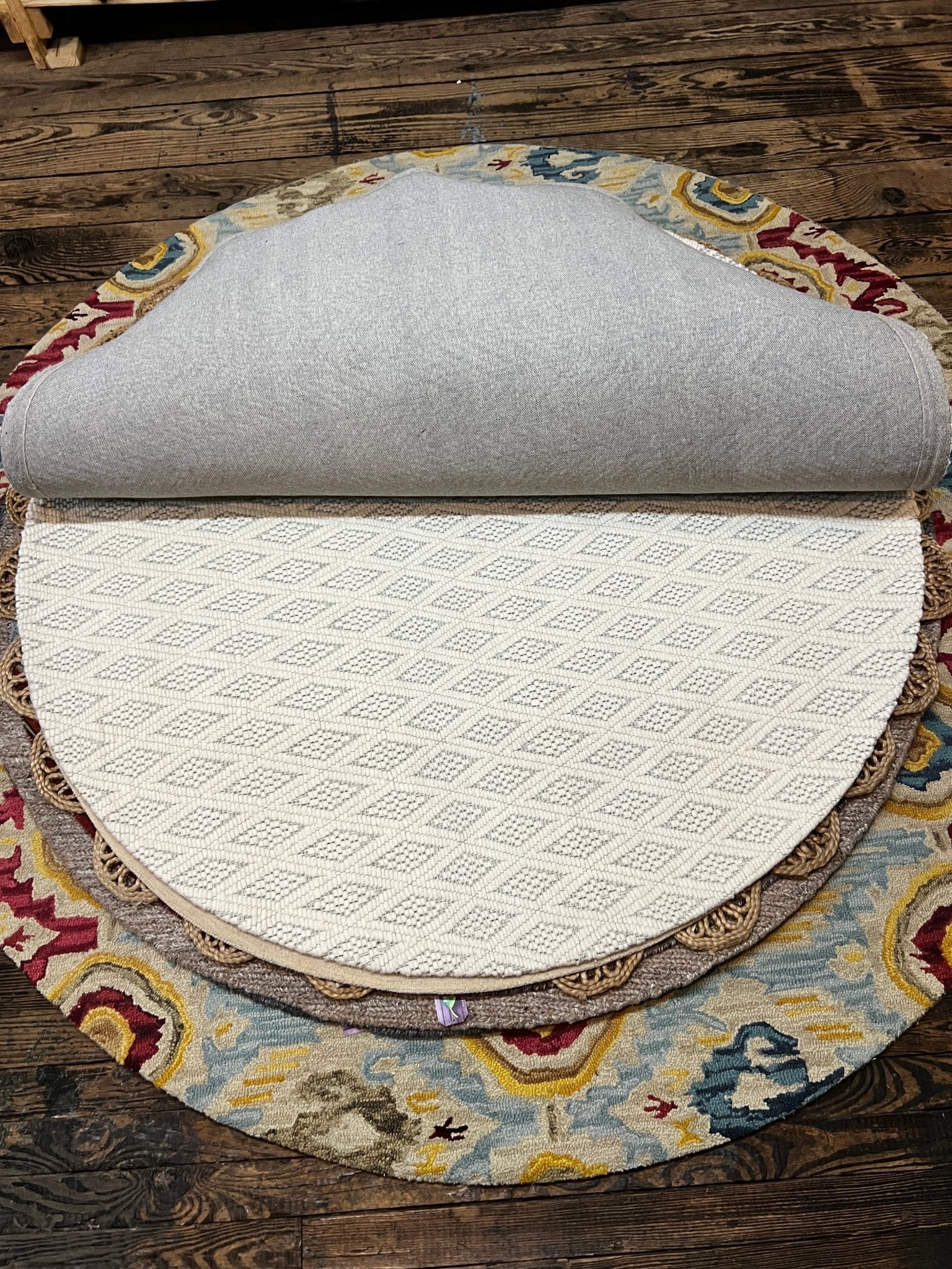 Sal 6x6 Handwoven Ivory & Grey Round Jacquard Durrie | Banana Manor Rug Factory Outlet