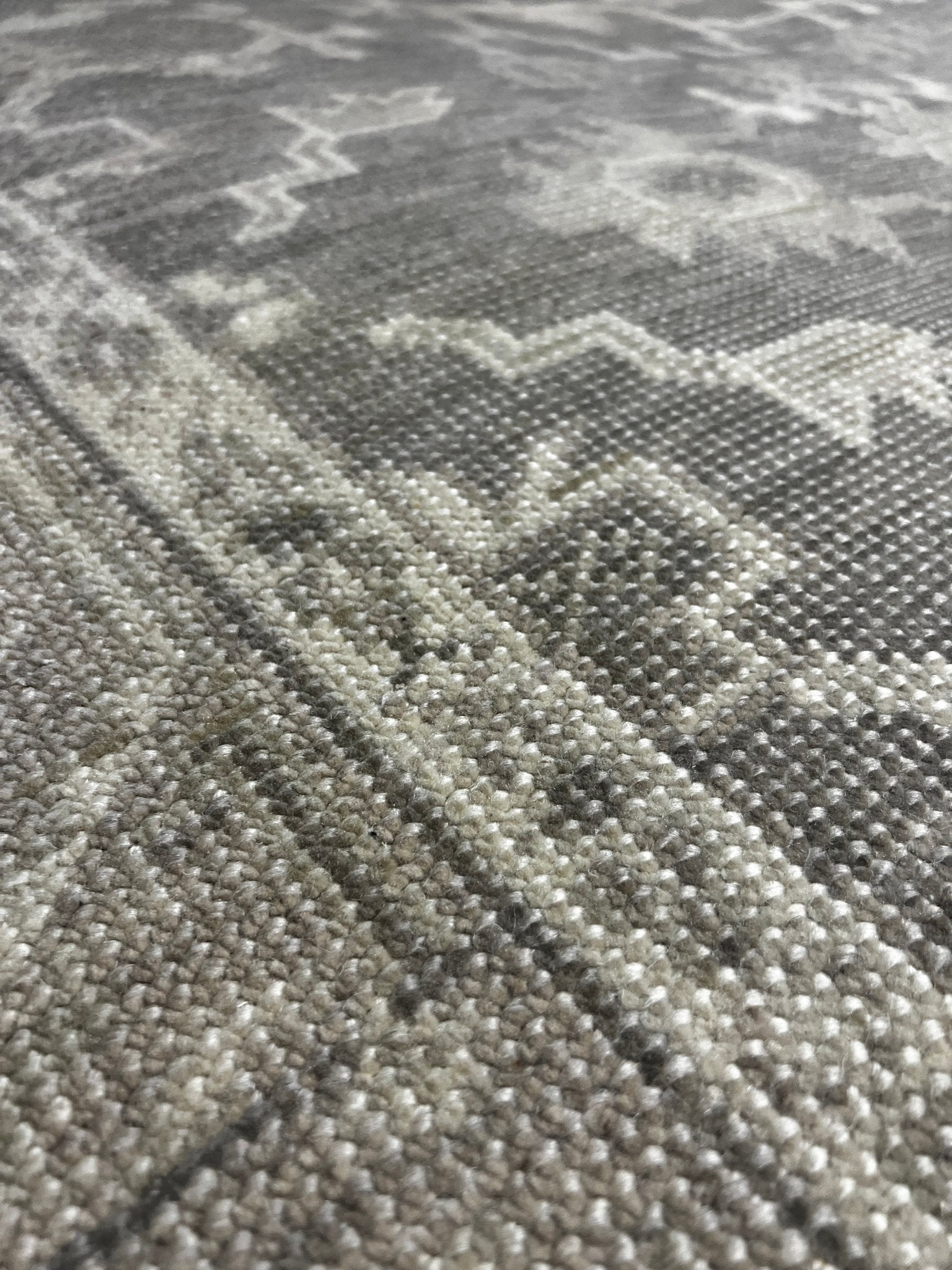 Sara Jean 5x7 Hand-Knotted Silver & Grey Turkish Oushak | Banana Manor Rug Factory Outlet