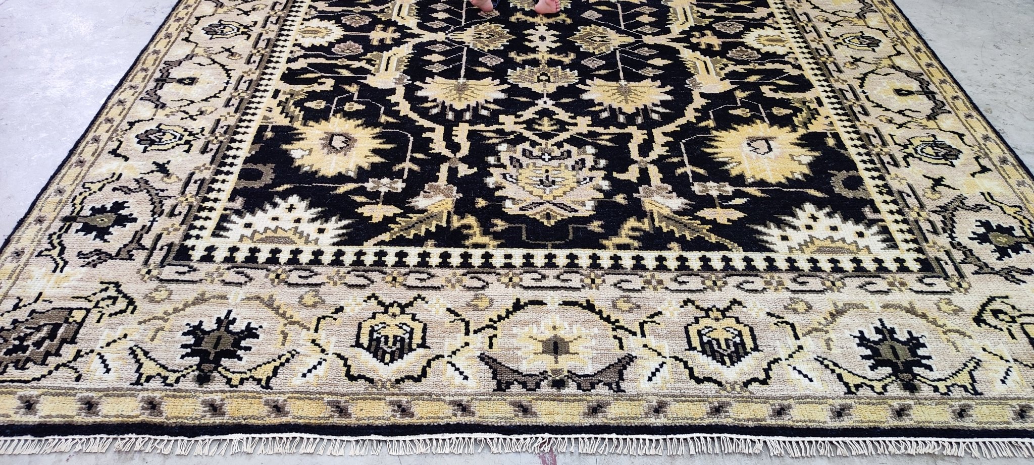 Sarah Snook Hand-Knotted Oushak Rug Black and Beige 8.3x9.9 | Banana Manor Rug Company