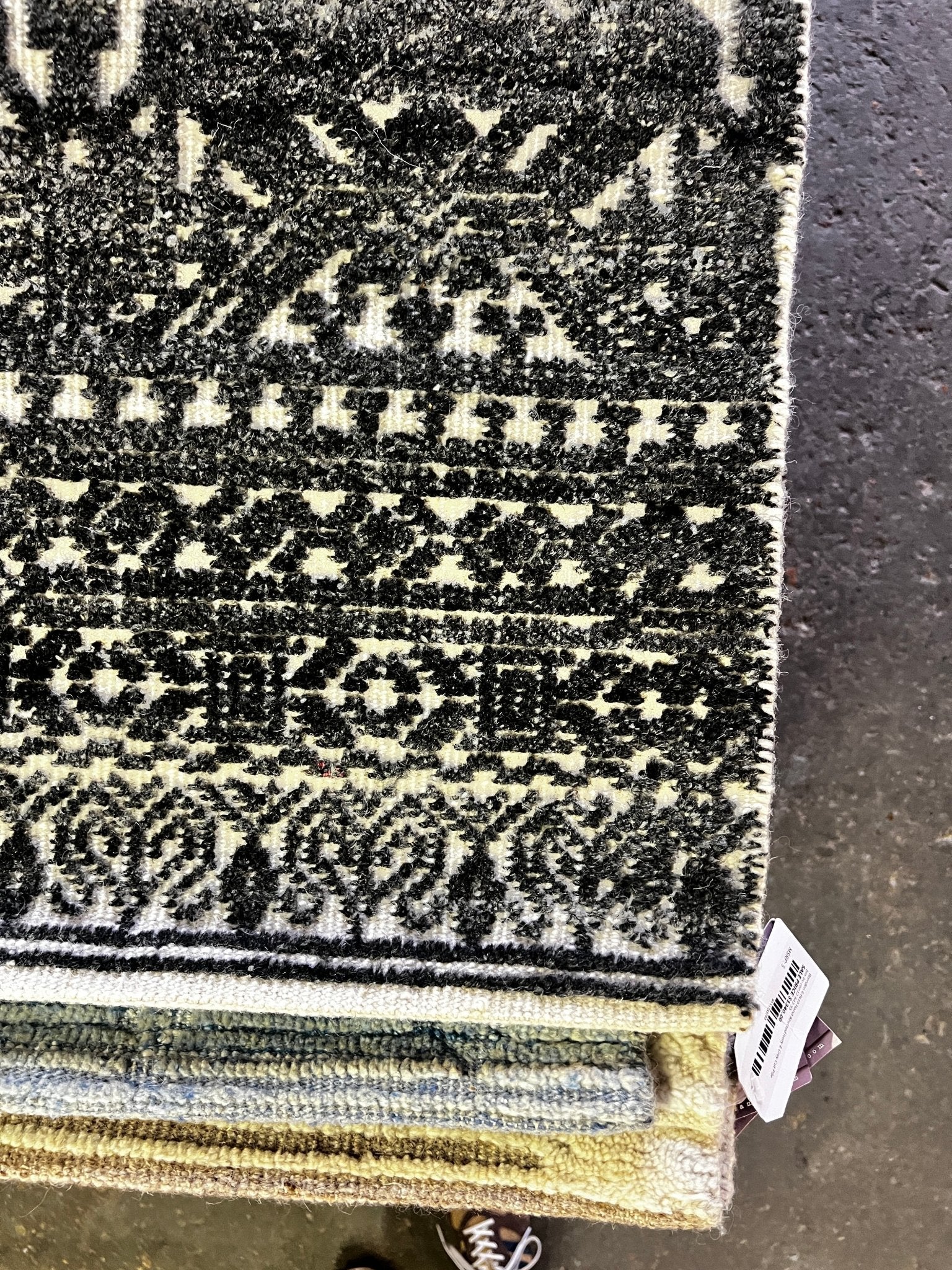 Seymore Butts 8x10 Hand-Knotted Dark Grey & Ivory High Low | Banana Manor Rug Factory Outlet